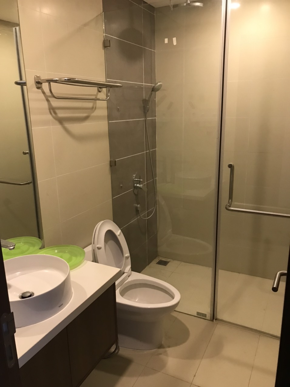 122m2 fully furniture 3-bedroom apartment for rent in Diplomatic Corps 5