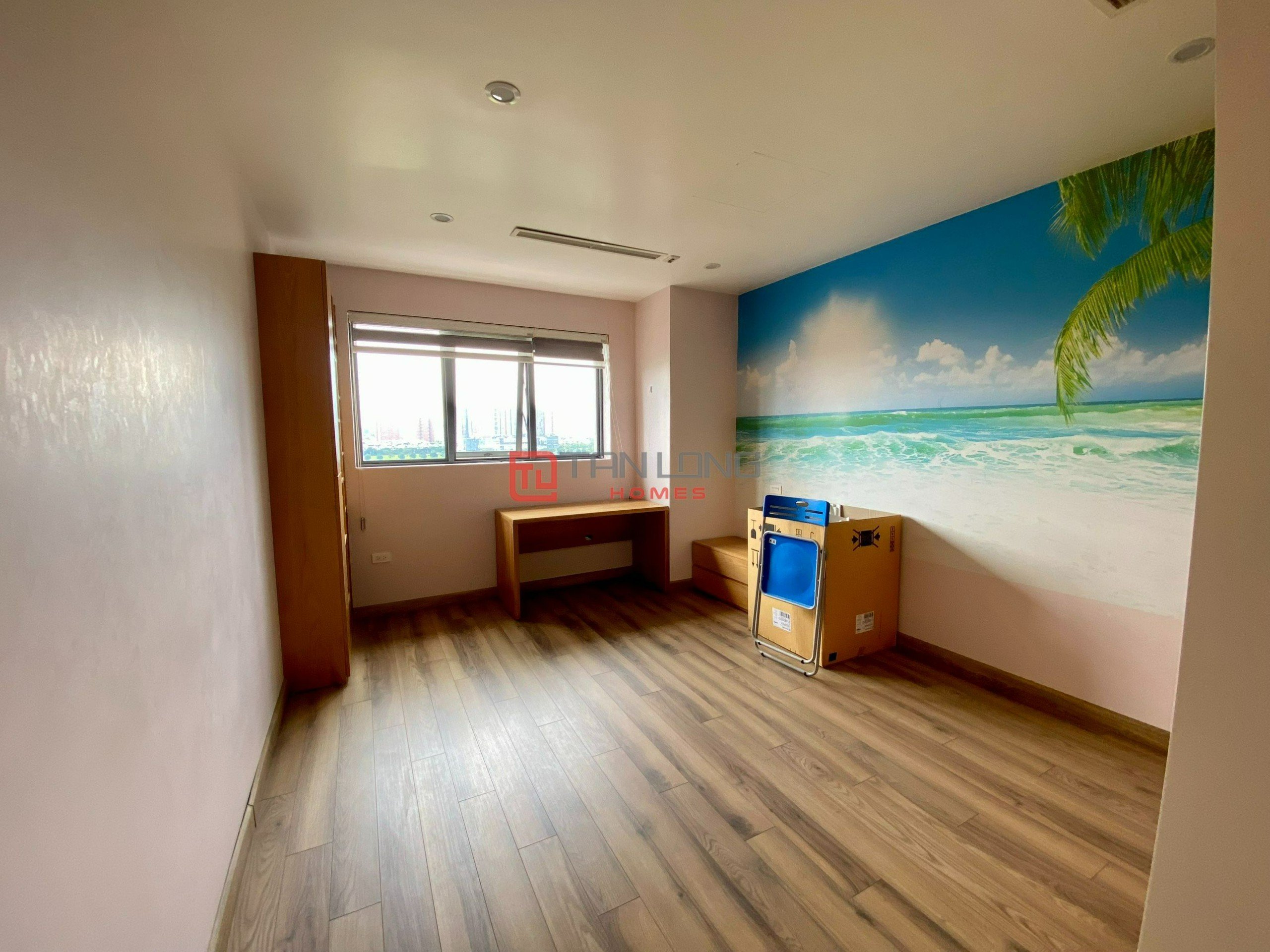 130 m2 airy apartment for sale in Diplomatic Corps 2