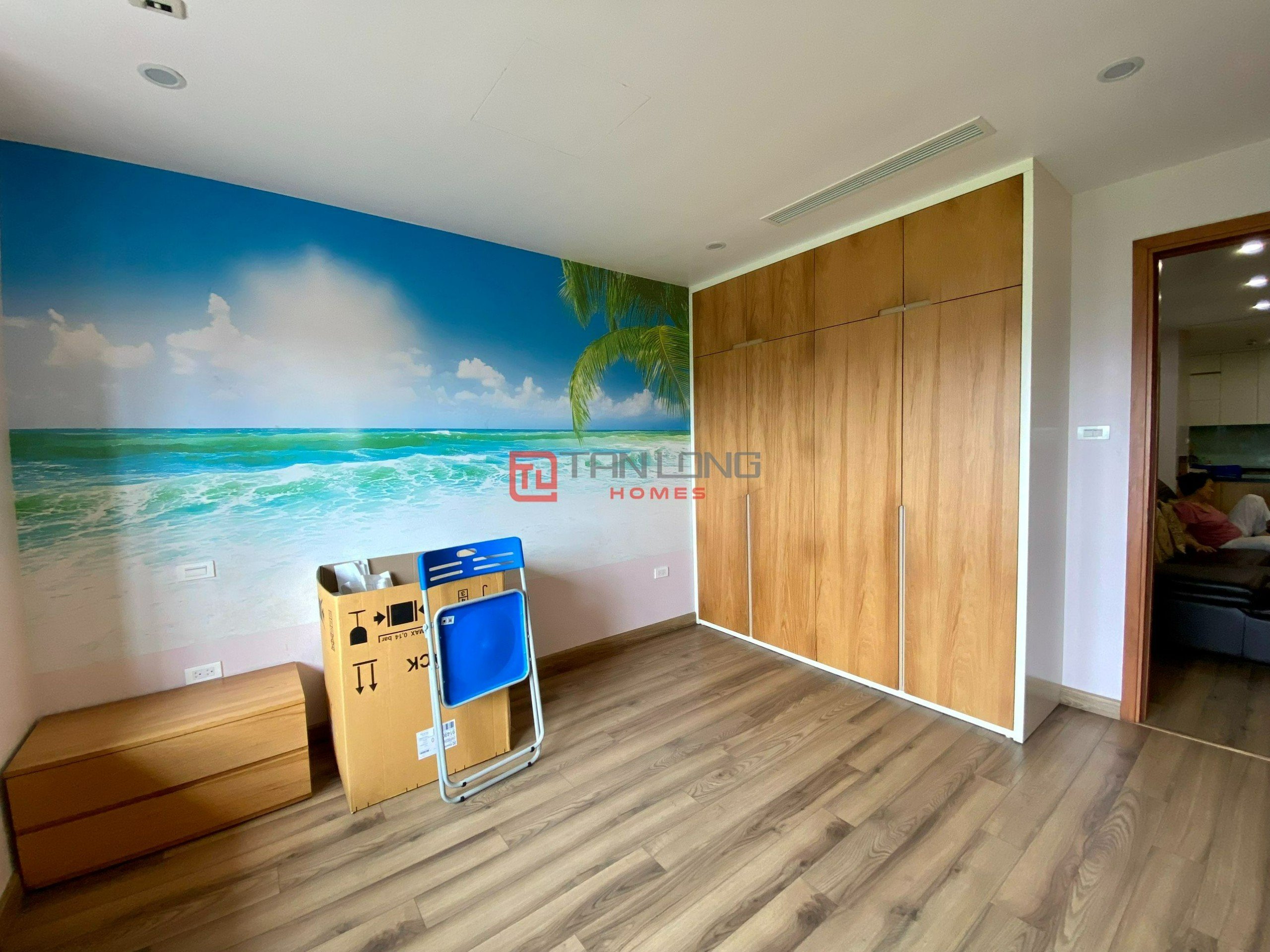 130 m2 airy apartment for sale in Diplomatic Corps 4