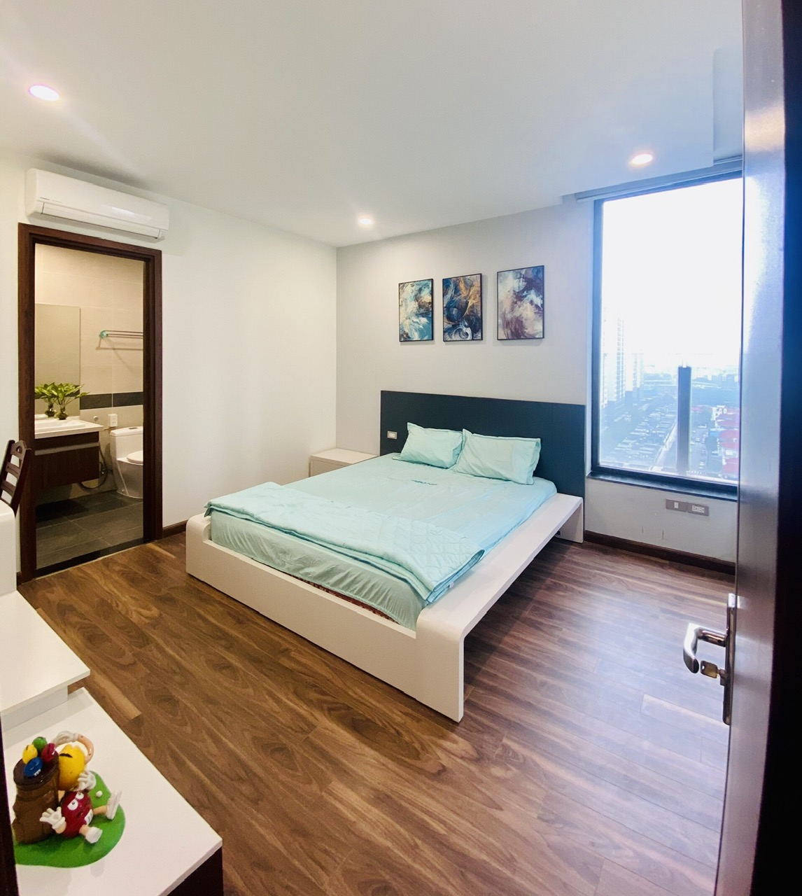 137m2 4-bedroom apartment for rent in N01T8 Diplomatic Corps 16