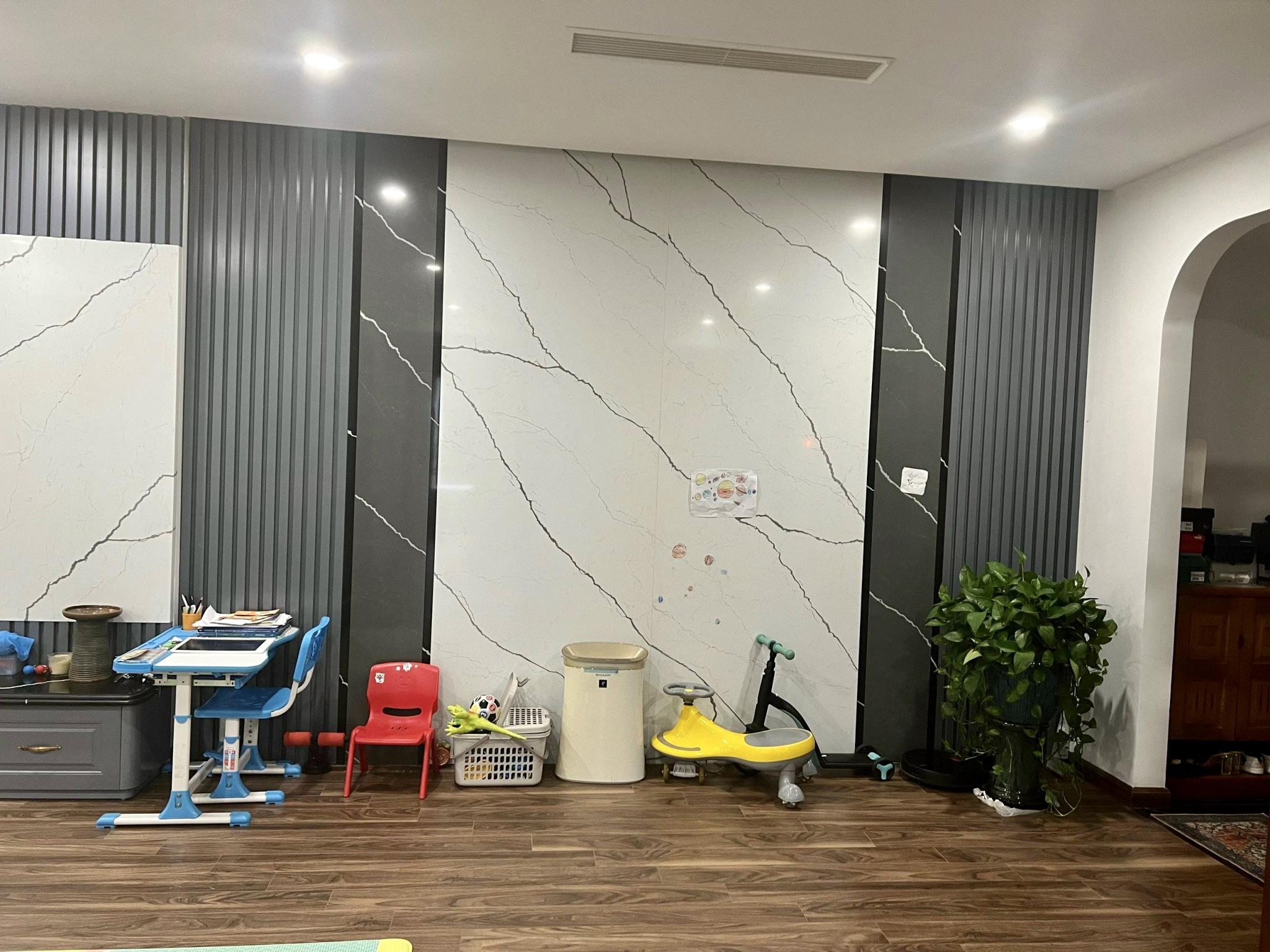 A 121m2 3-bedroom apartment for sale in Diplomatic Corps 14