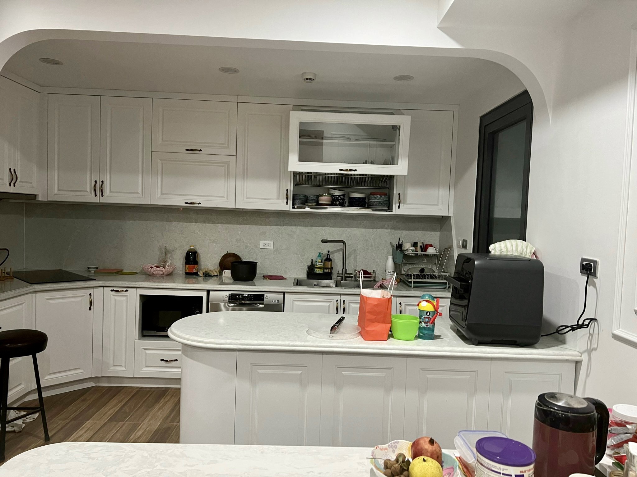 A 121m2 3-bedroom apartment for sale in Diplomatic Corps 6
