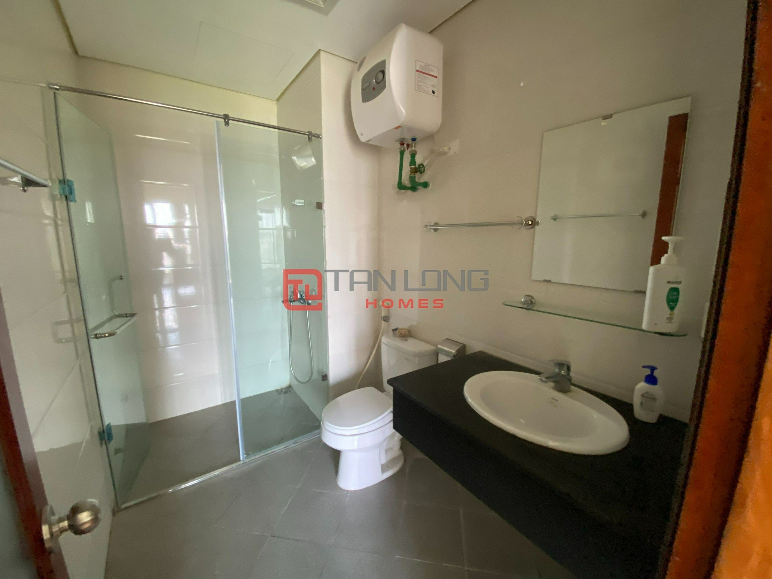 A charming 3-bedroom apartment for rent in N01T2 Diplomatic Corps 14