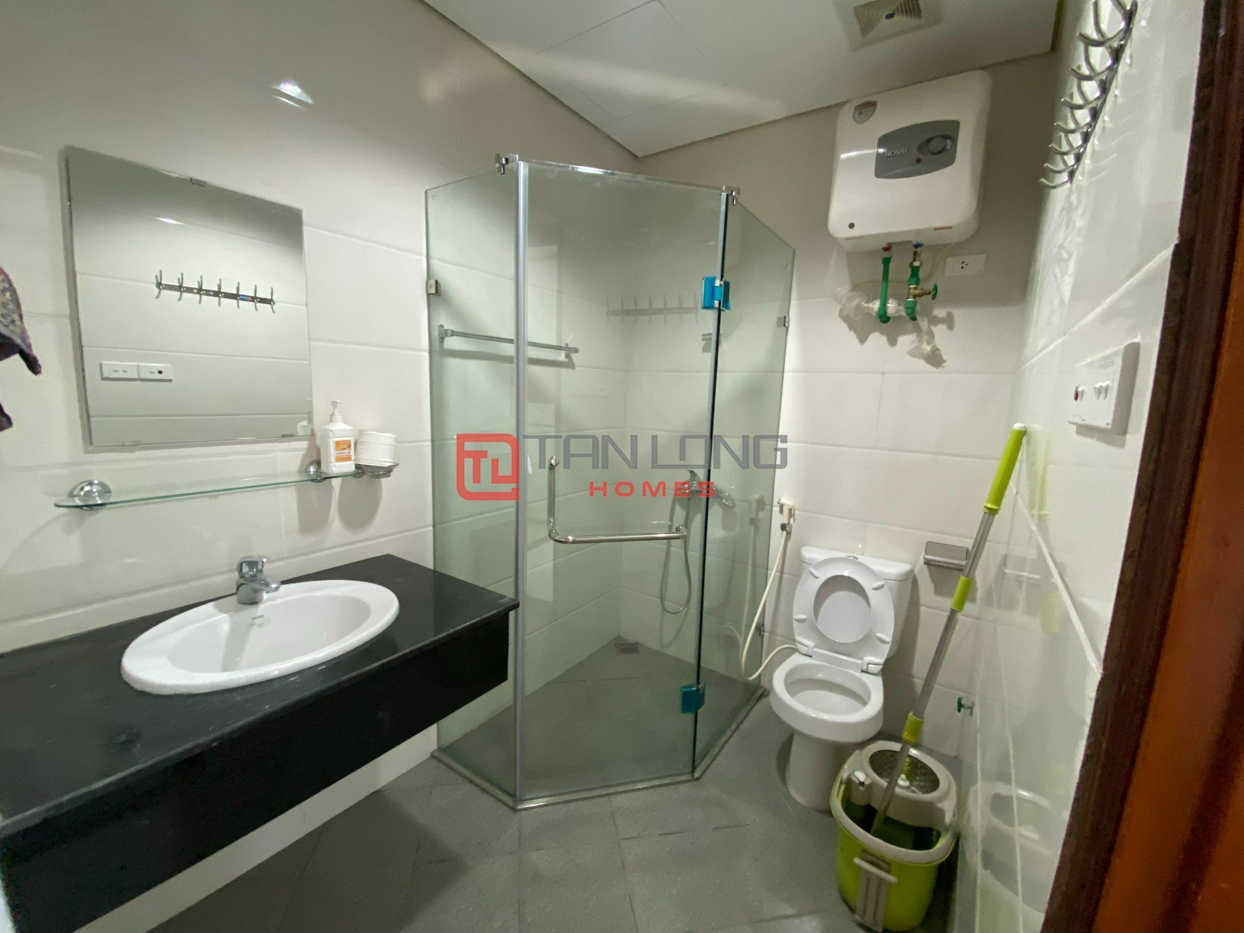 A charming 3-bedroom apartment for rent in N01T2 Diplomatic Corps 5
