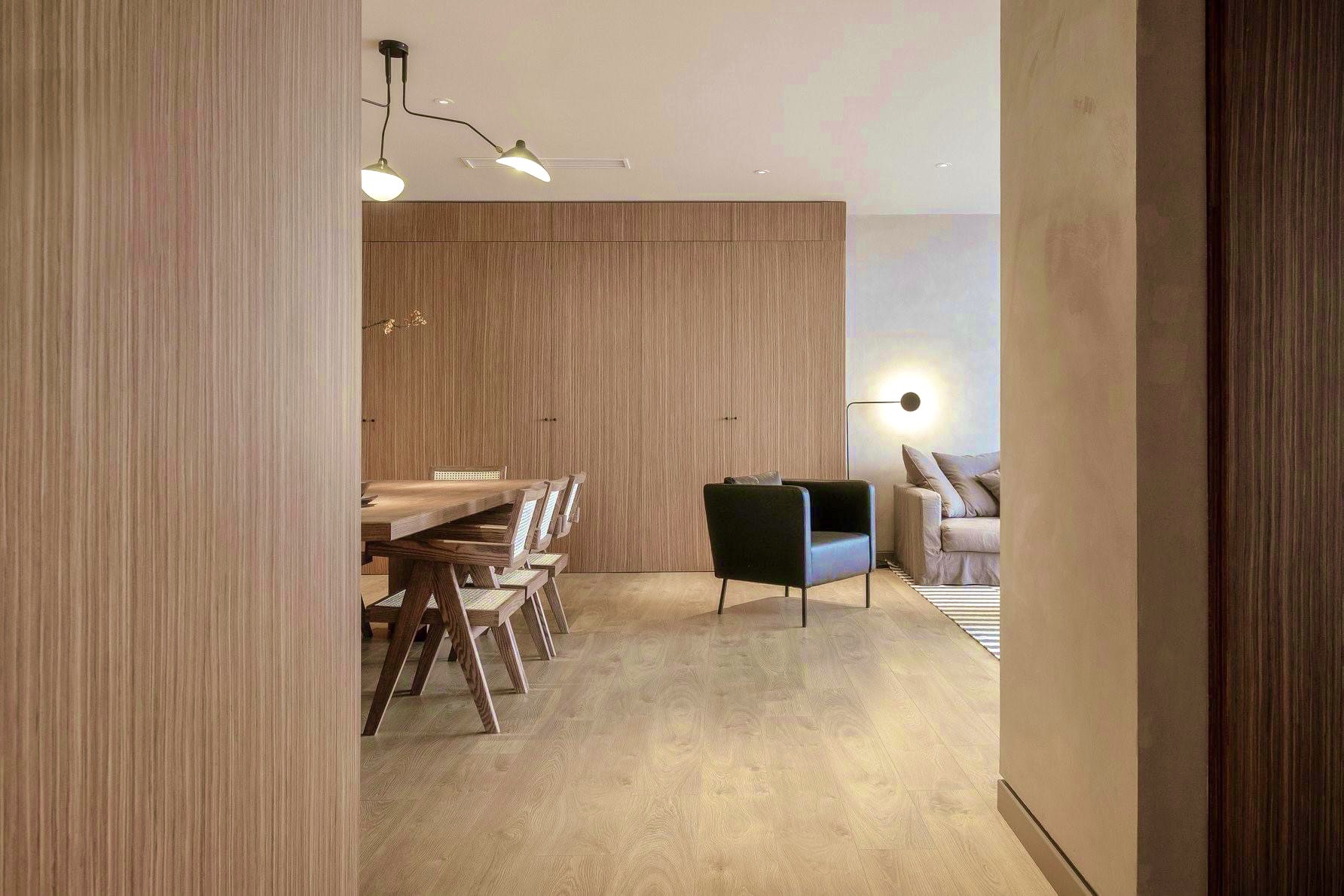 A exquisite 3-bedroom apartment for rent in N01T8 - Diplomatic Corps 6