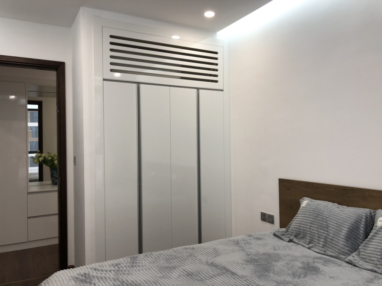 Bán căn 05 tòa D2 6th Element full nội thất 4