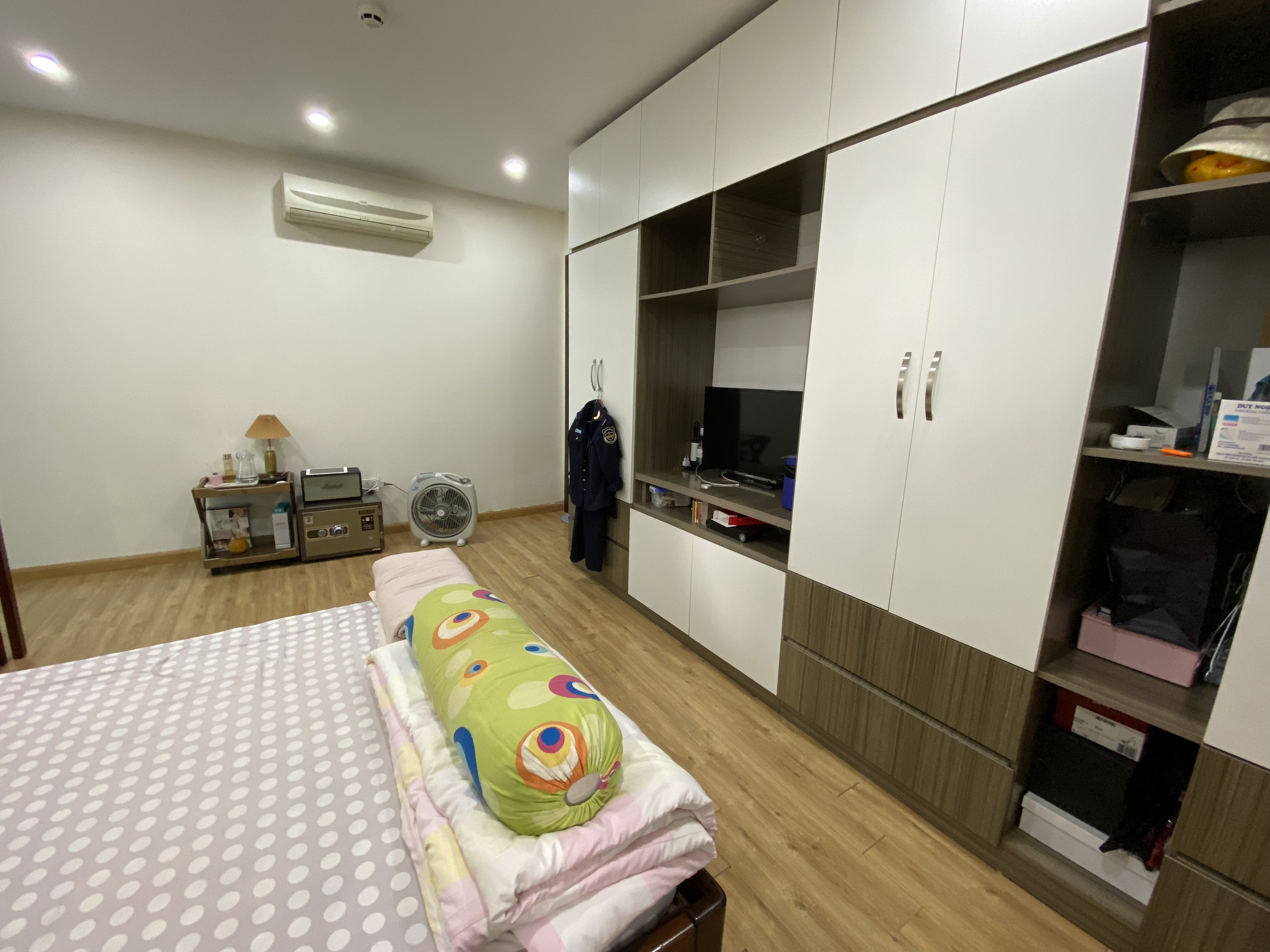 Bán căn 2 ngủ 81,5m2 tầng trung view thoáng tòa N04A Ngoại Giao Đoàn 5