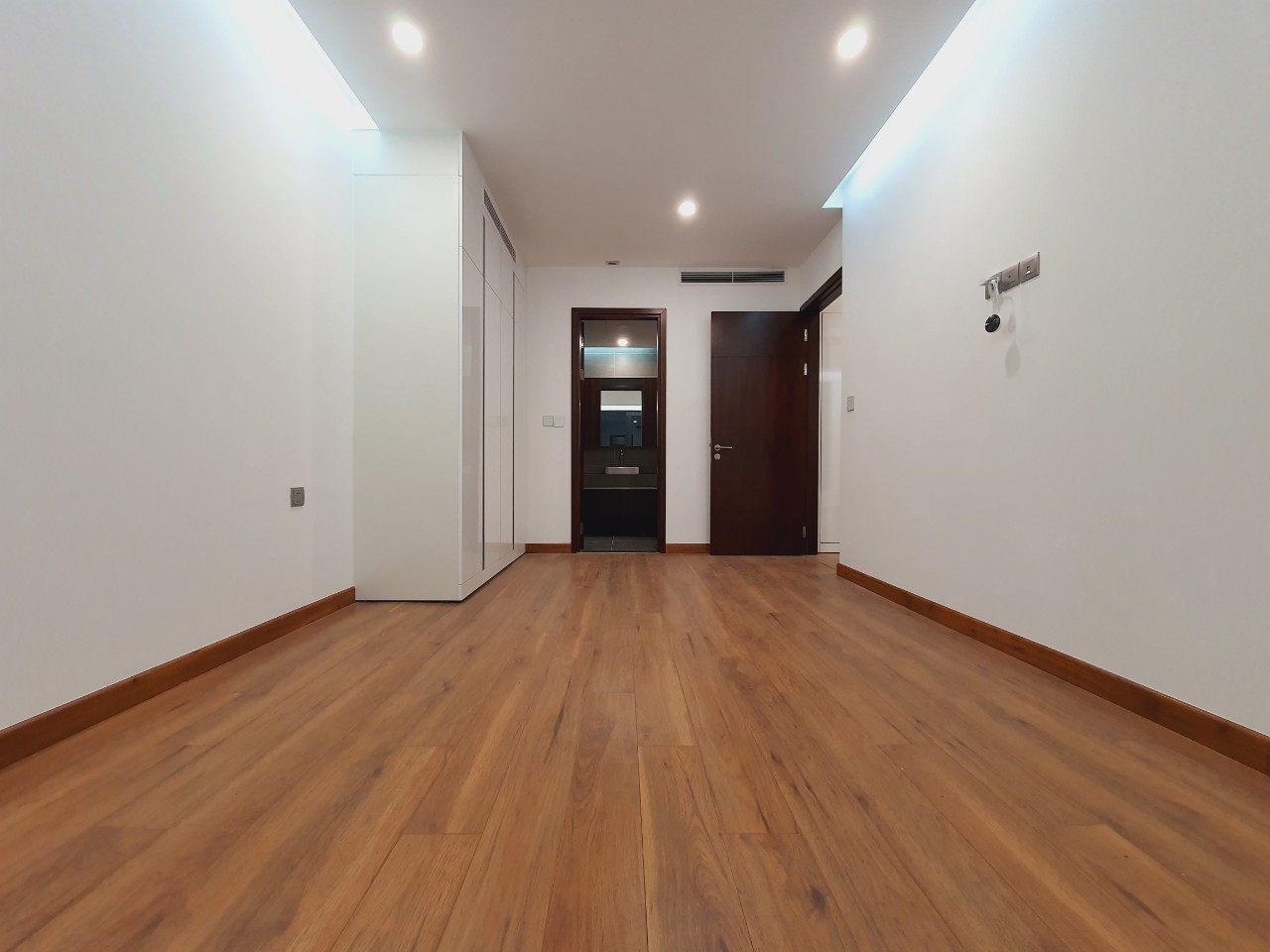 Bán căn 2 ngủ hướng mát view nội khu chung cư 6th Element 7
