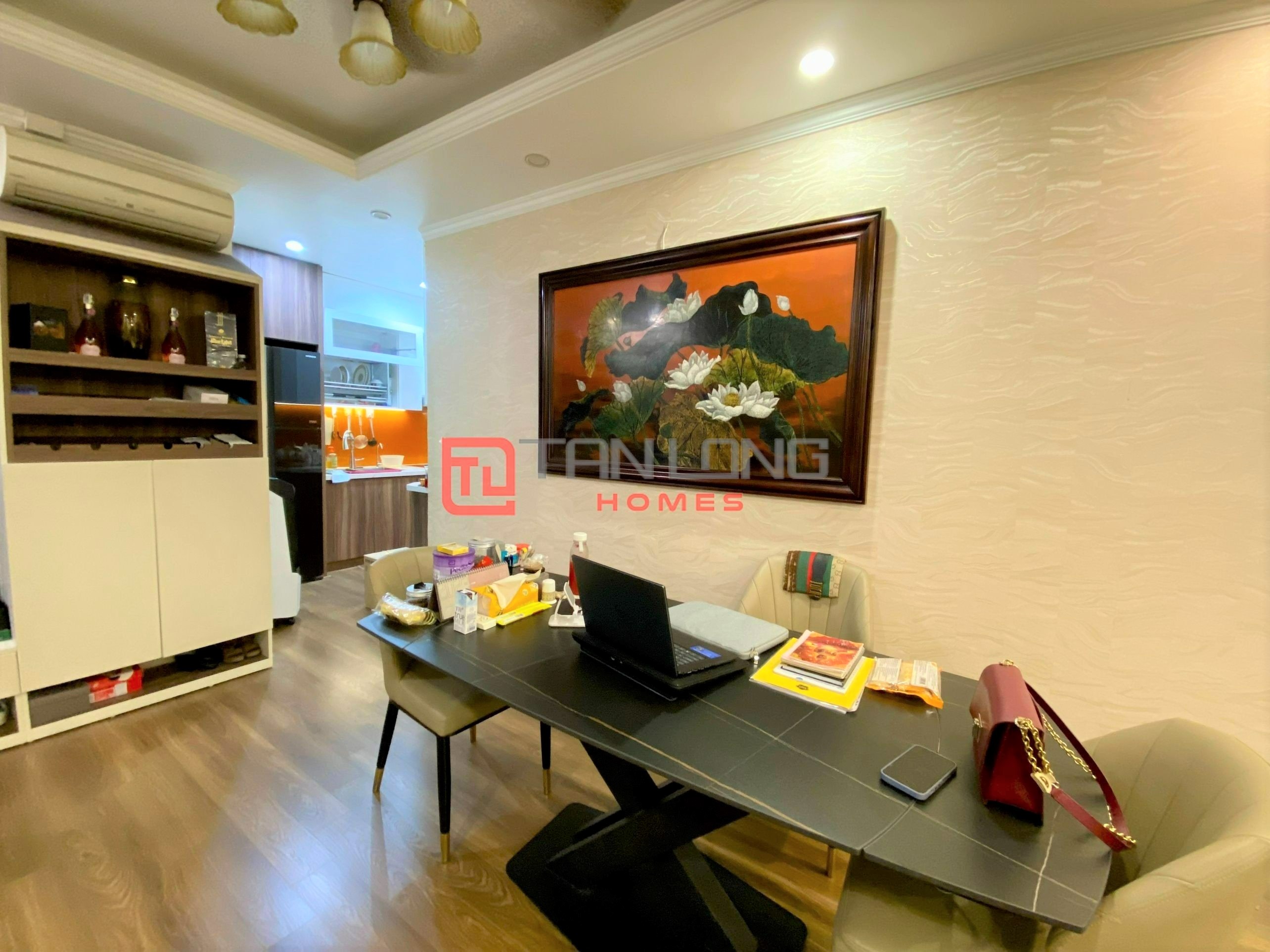 Bán căn 3 ngủ 103m2 full đồ view công viên hồ điều hòa tại N03T1 Ngoại Giao Đoàn 5