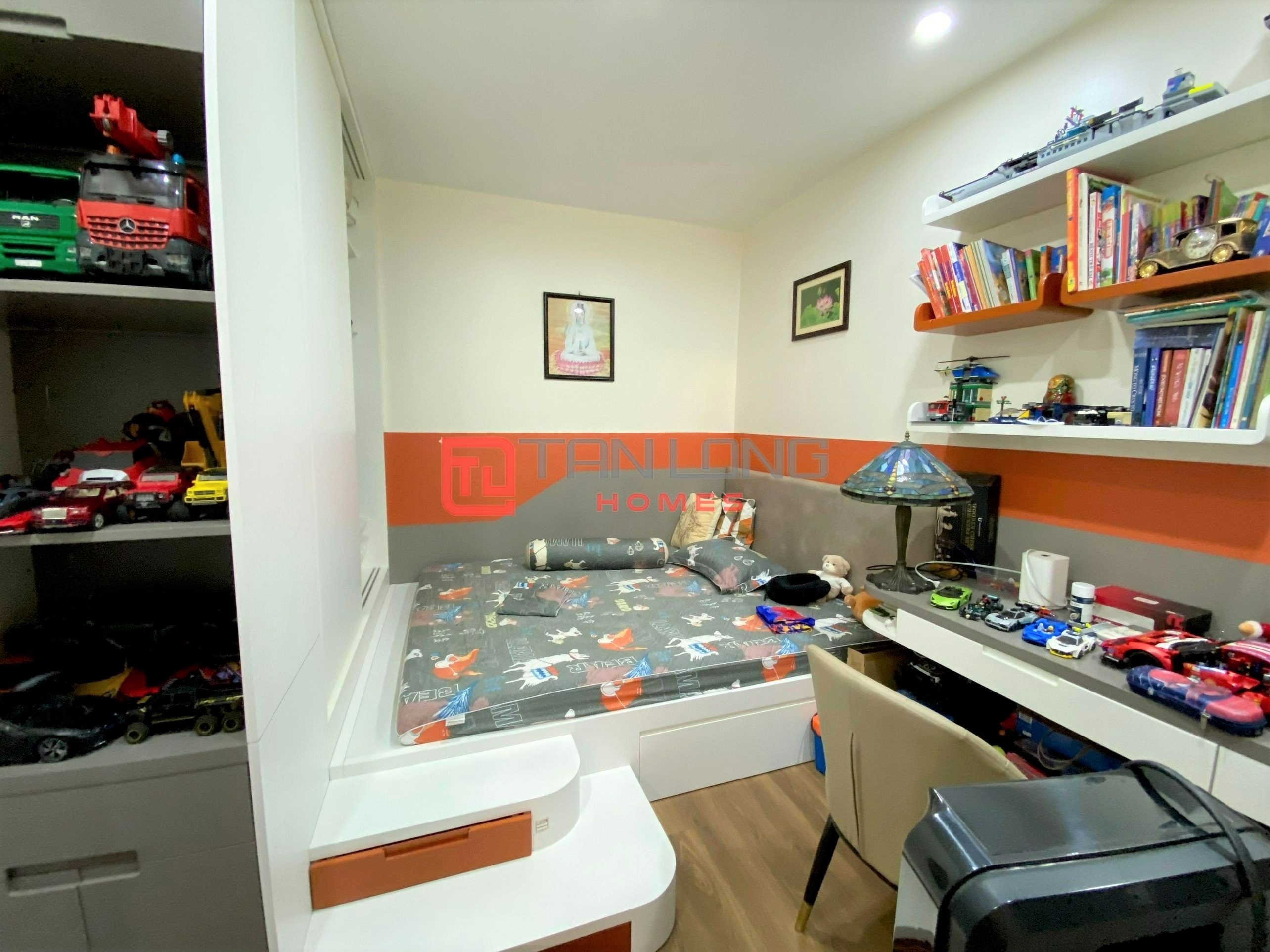 Bán căn 3 ngủ 103m2 full đồ view công viên hồ điều hòa tại N03T1 Ngoại Giao Đoàn 9