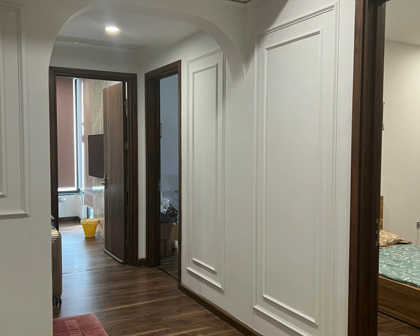 Bán căn 3 ngủ 121m2 tầng cao full đồ, có slot ô tô tòa N01T8 Ngoại Giao Đoàn 6