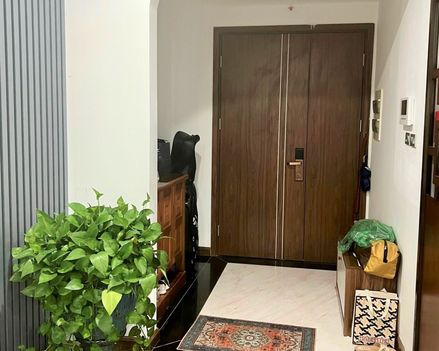 Bán căn 3PN/122m2 full đồ mới view cực đẹp, sẵn 2 slot ô tô tòa N01T8 10