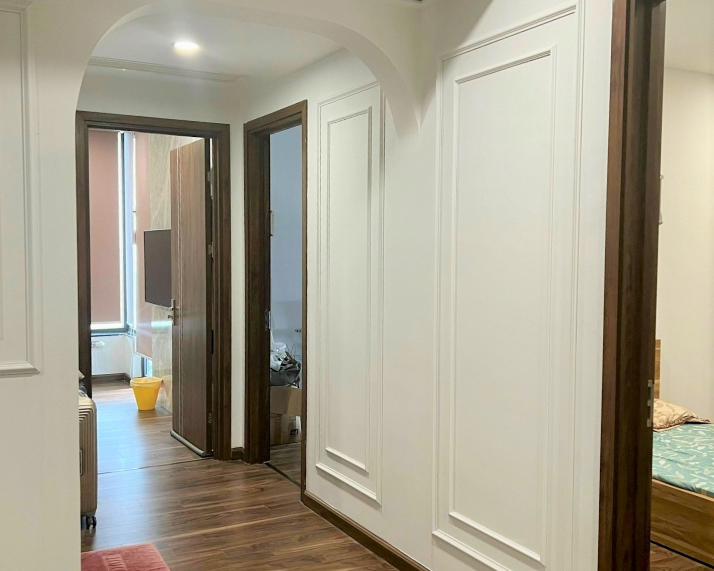 Bán căn 3PN/122m2 full đồ mới view cực đẹp, sẵn 2 slot ô tô tòa N01T8 5