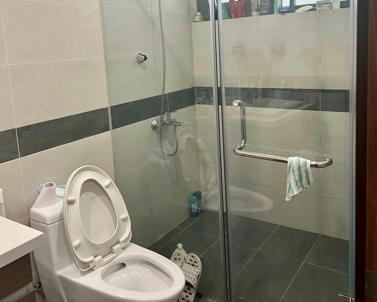 Bán căn 3PN/122m2 full đồ mới view cực đẹp, sẵn 2 slot ô tô tòa N01T8 9