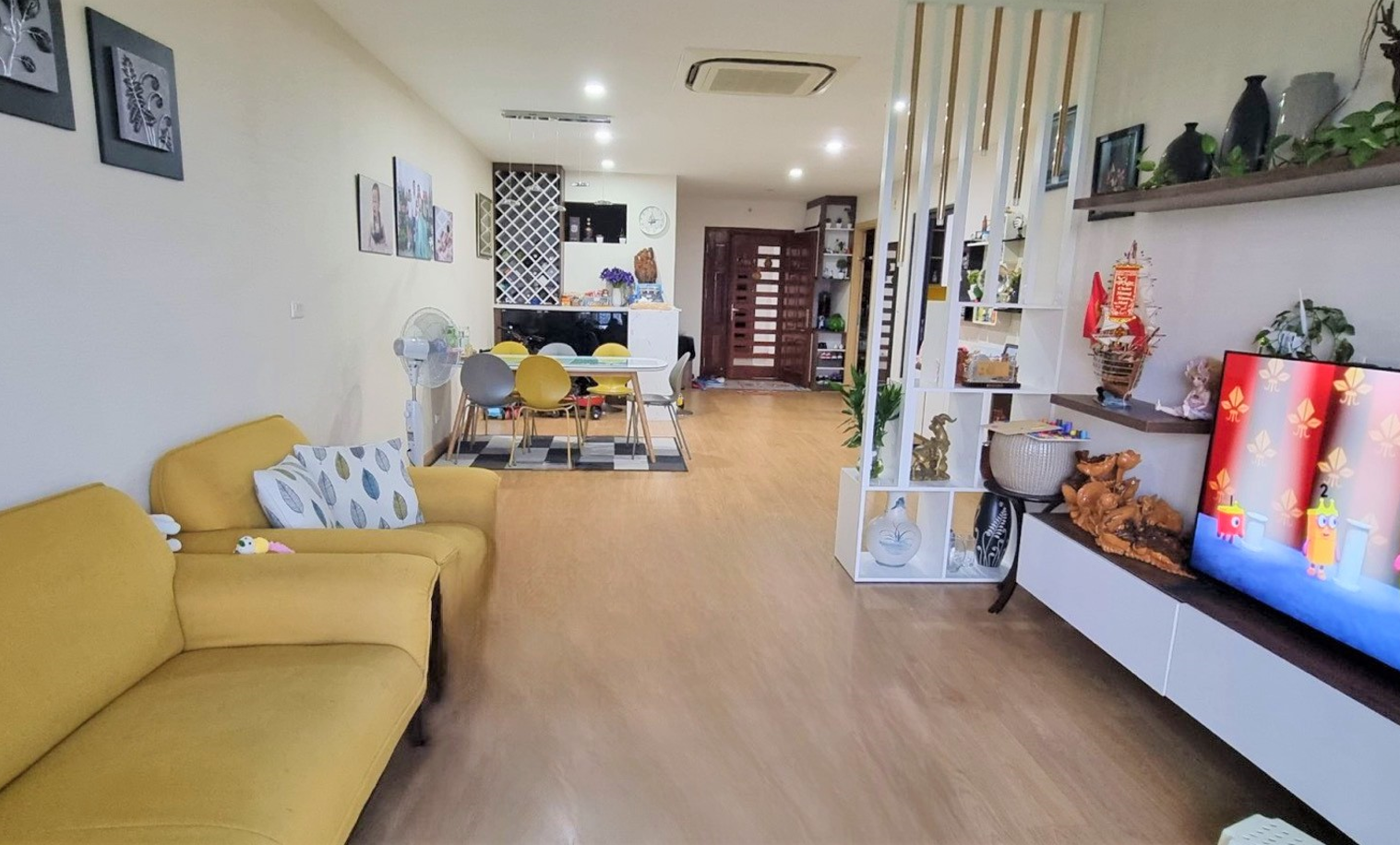 Bán căn 3PN/127m2 tầng cao view Starlake, có slot ô tô tại N01T3 Ngoại Giao Đoàn 1