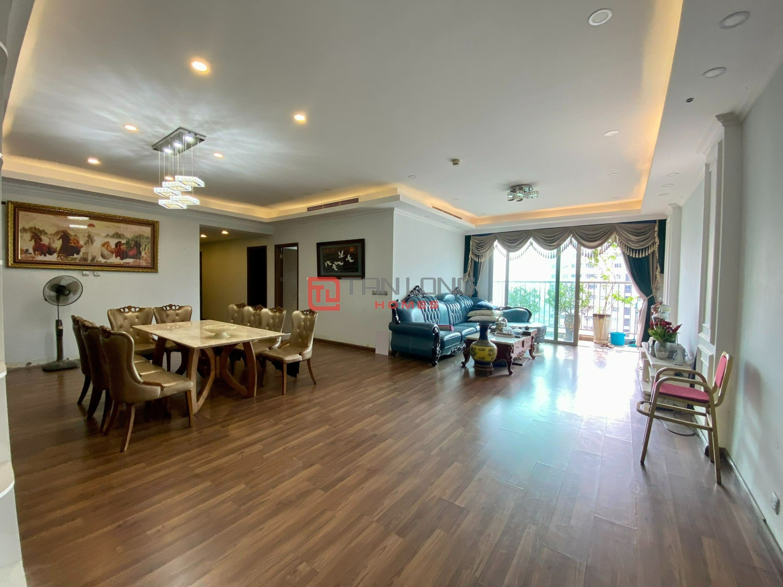 Bán căn góc 3 ngủ +1 DT 171m2 view Hồ Tây + Nhật Tân N03T2 Ngoại Giao Đoàn 4