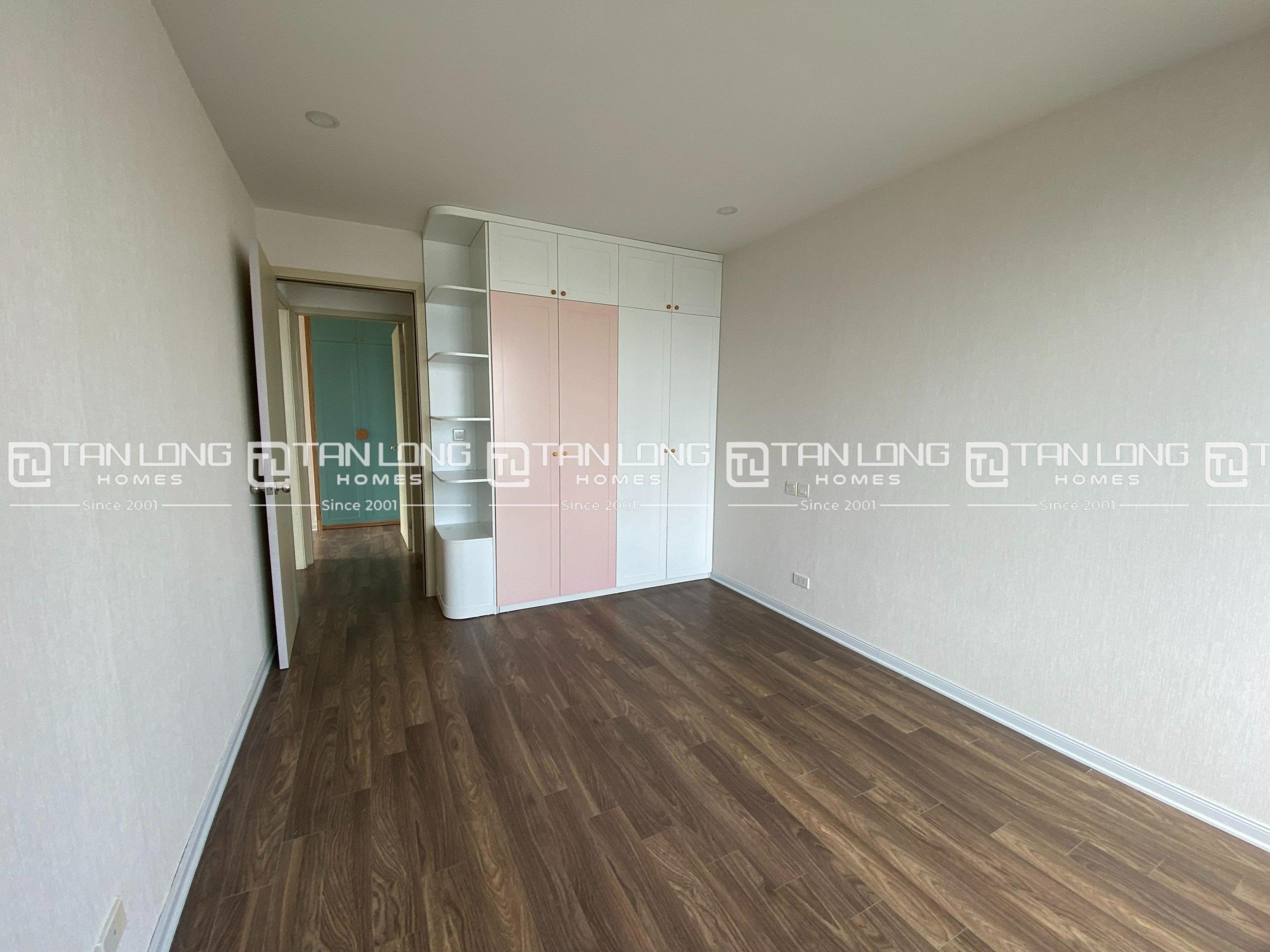 Bán căn góc 3 ngủ 101m2 full đồ view Hồ Tây siêu mới tòa N02T3 Ngoại Giao Đoàn 9