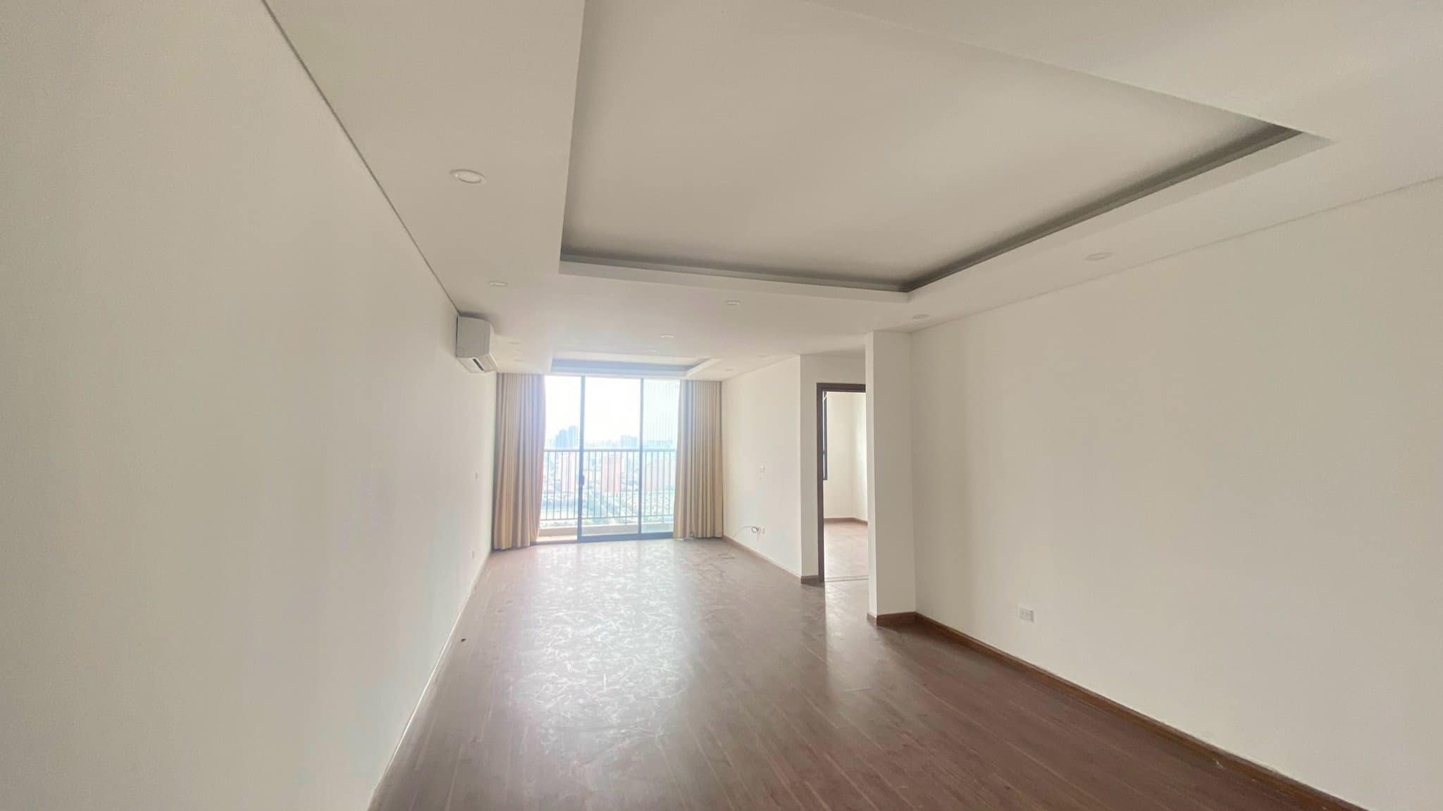 Bán căn góc 3 ngủ 122m2 tầng cao view hồ + công viên tại Ngoại Giao Đoàn 1