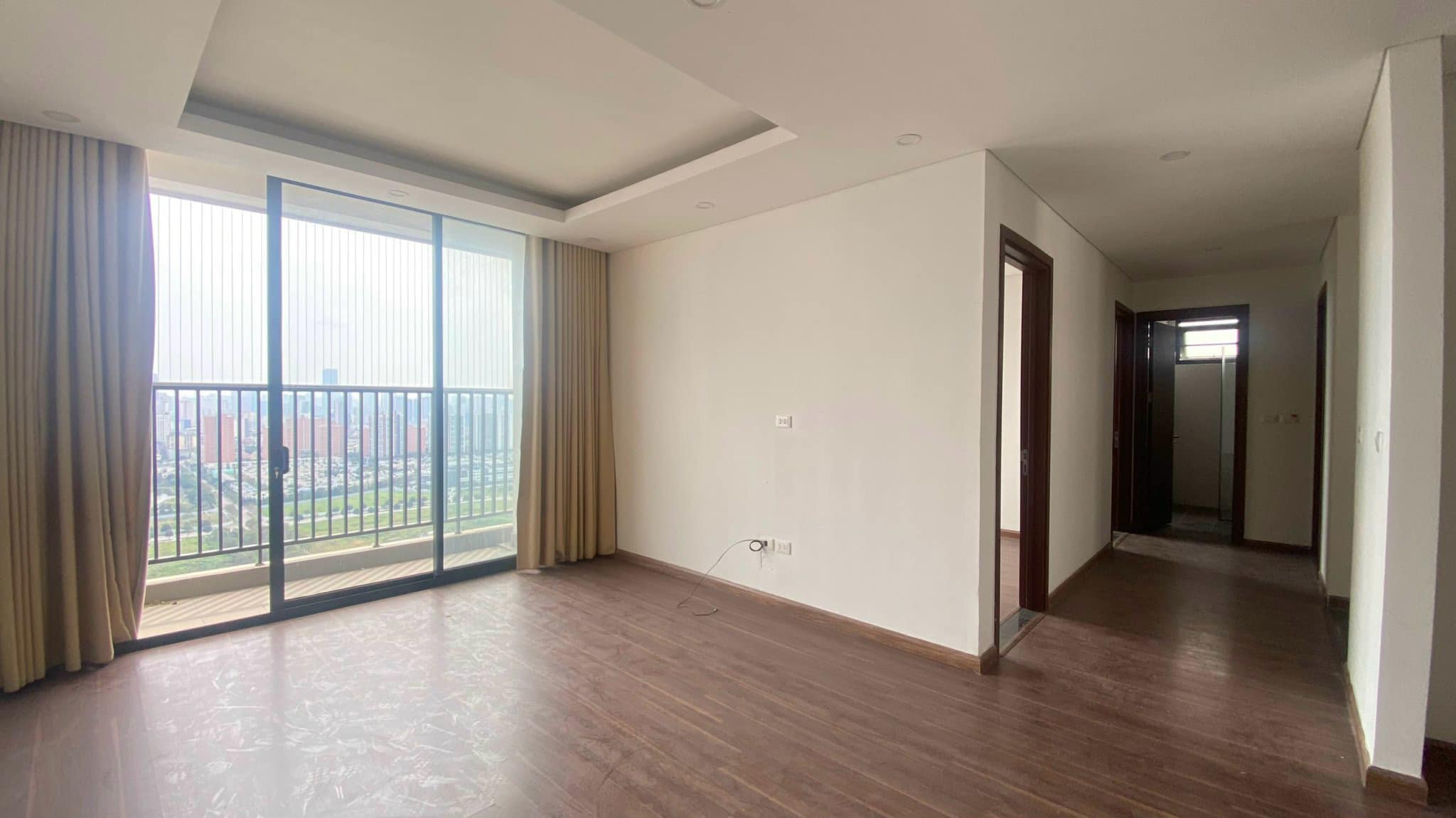 Bán căn góc 3 ngủ 122m2 tầng cao view hồ + công viên tại Ngoại Giao Đoàn 4