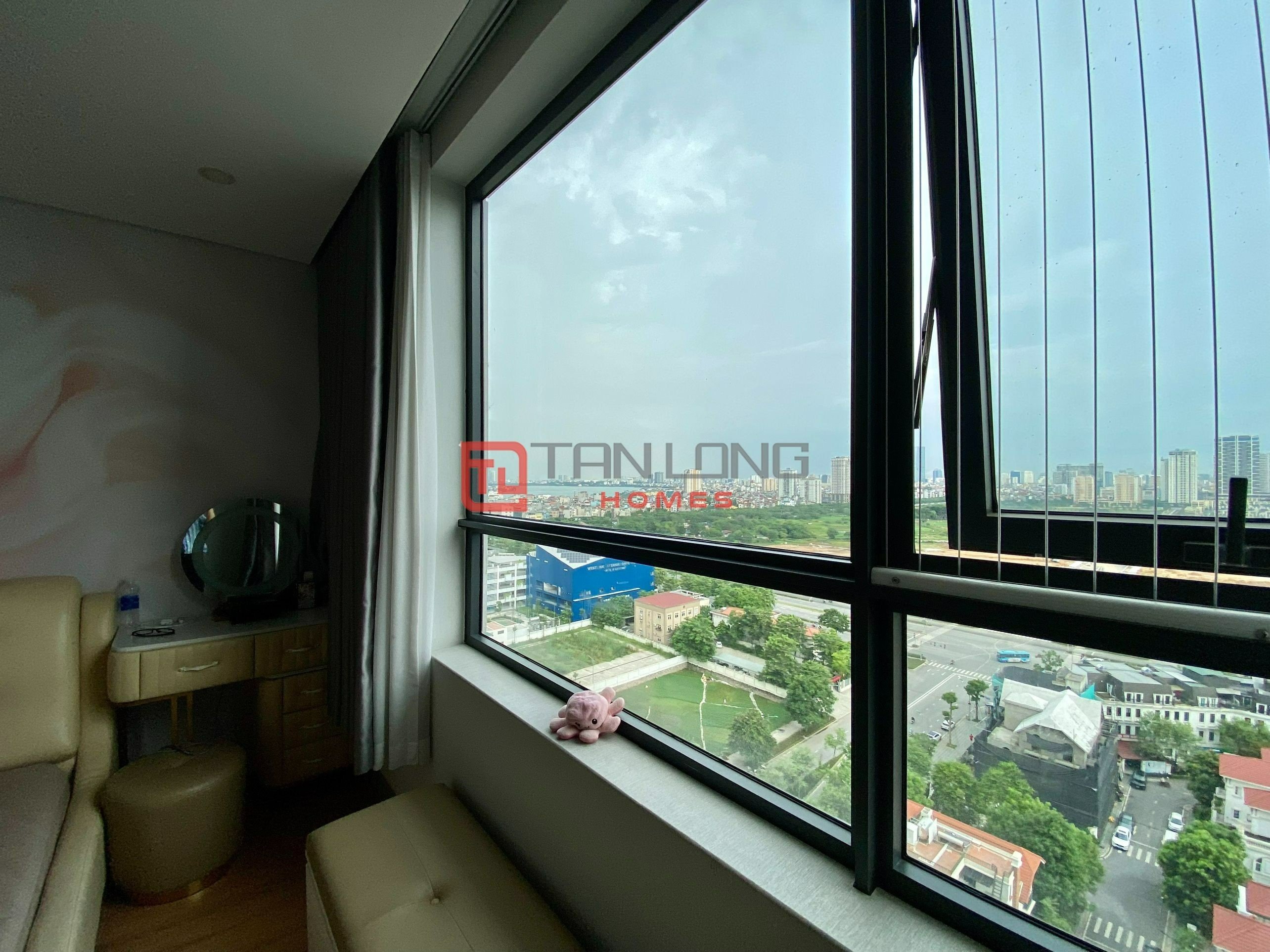 Bán căn góc 3PN/134m2 full đồ view Hồ Tây + Starlake tại N03T6 Ngoại Giao Đoàn 19