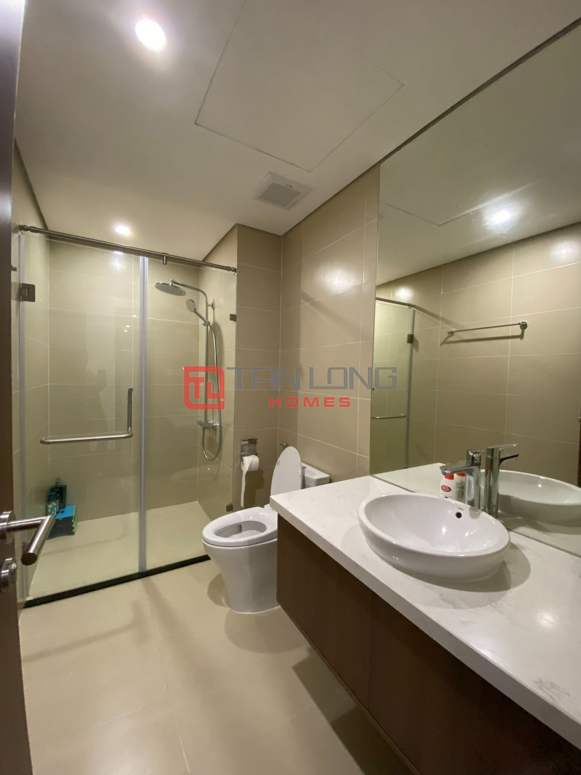 Bán căn góc 3PN/134m2 tầng trung view thoáng, nhà mới N03T6 Ngoại Giao Đoàn 10