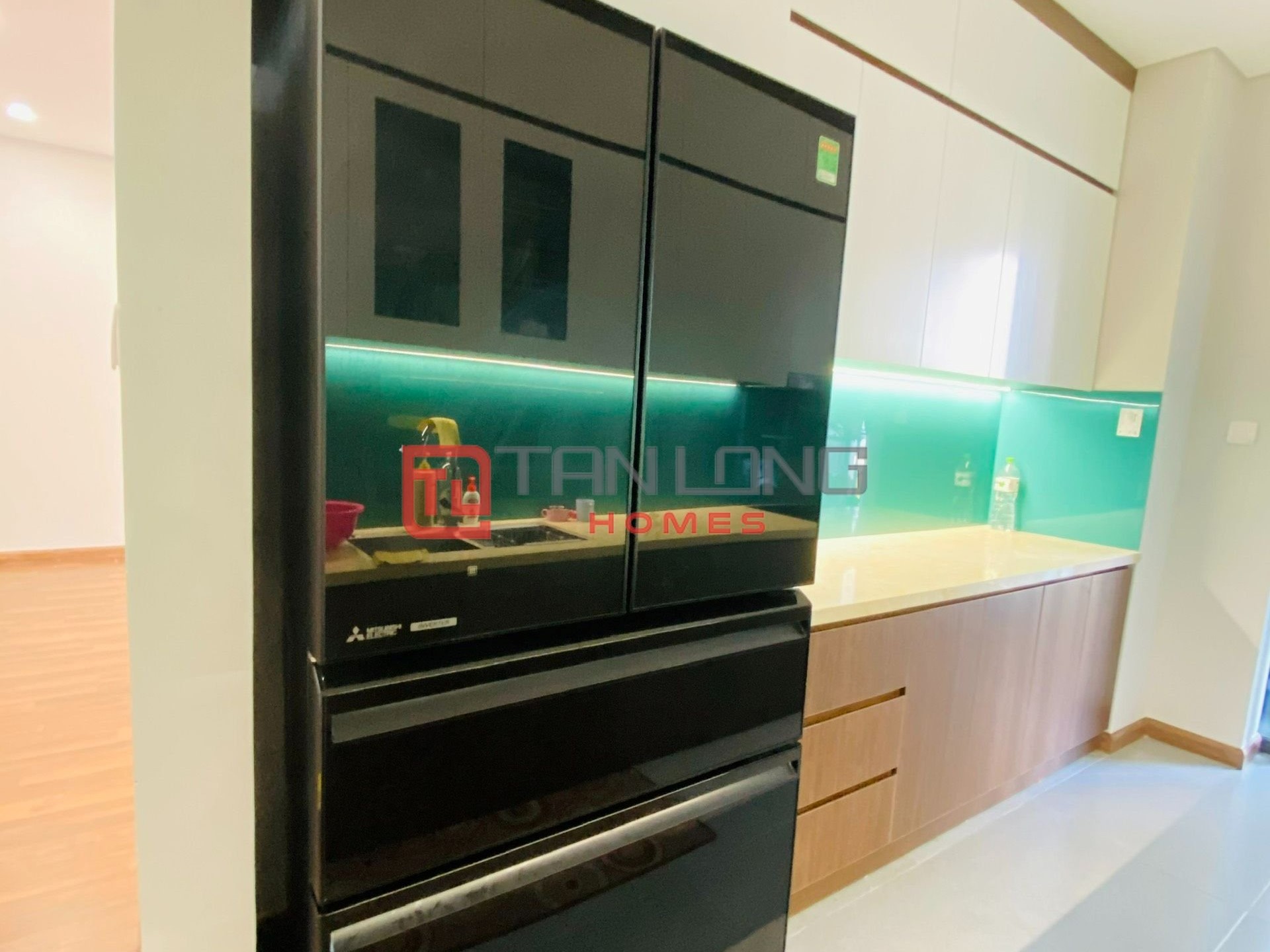 Bán căn góc 3PN/134m2 tầng trung view thoáng, nhà mới N03T6 Ngoại Giao Đoàn 5