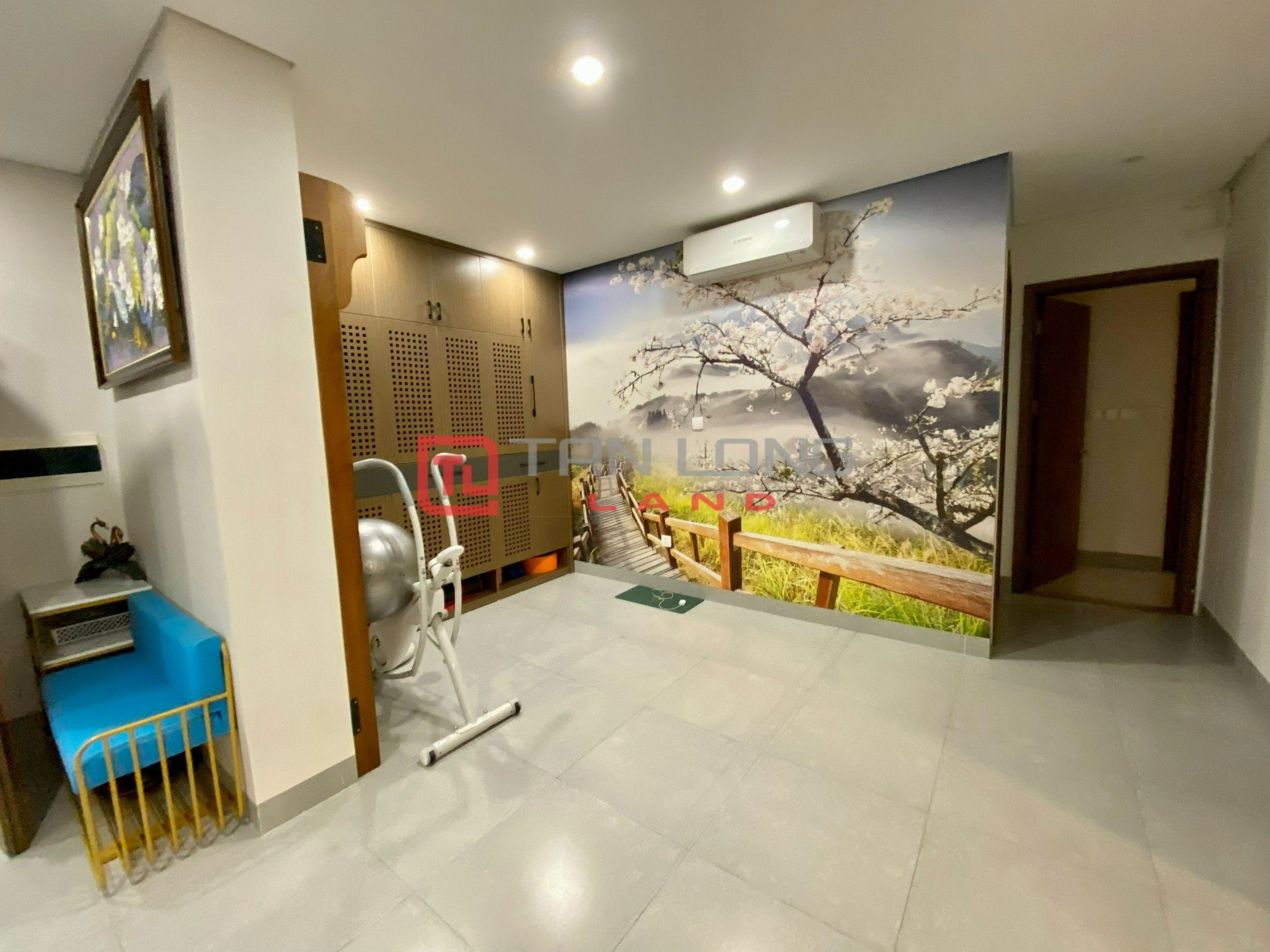 Bán căn góc 3PN/135m2 full đồ liền tường, nhà mới đẹp, sẵn sổ đỏ tòa N03T6 3