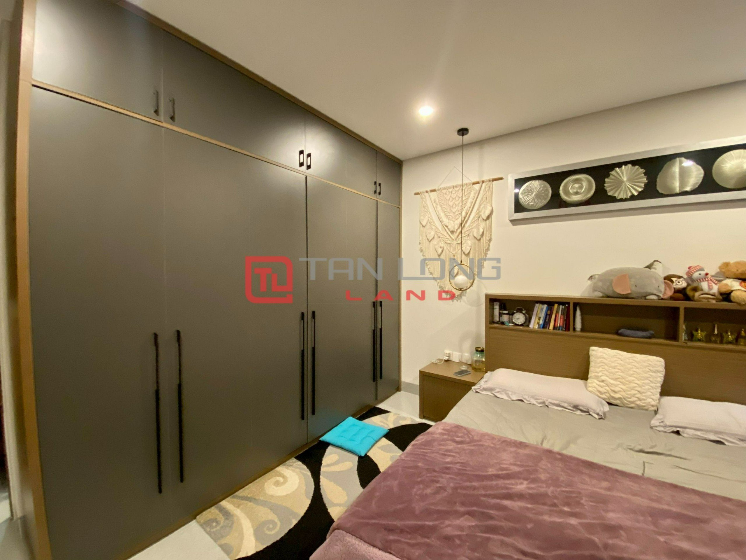 Bán căn góc 3PN/135m2 full đồ liền tường, nhà mới đẹp, sẵn sổ đỏ tòa N03T6 6