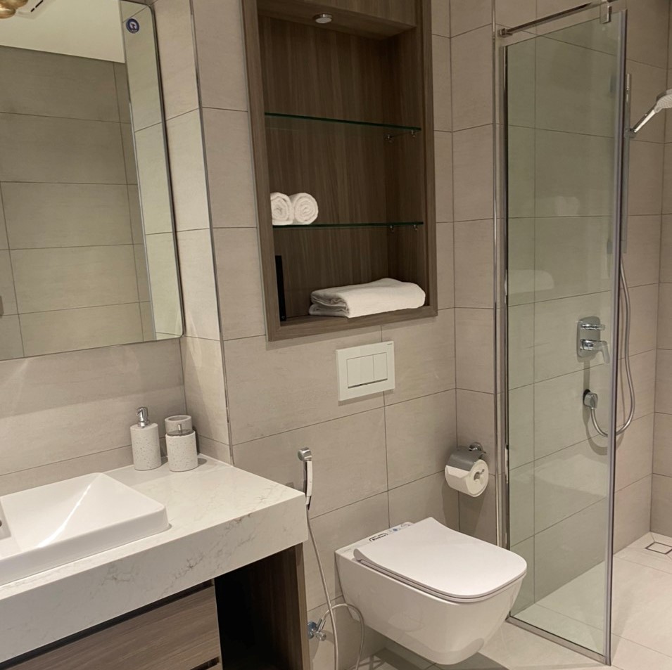 Bán căn góc 4 ngủ 141m2 full đồ liền tường tòa N01T6 Ngoại Giao Đoàn 6