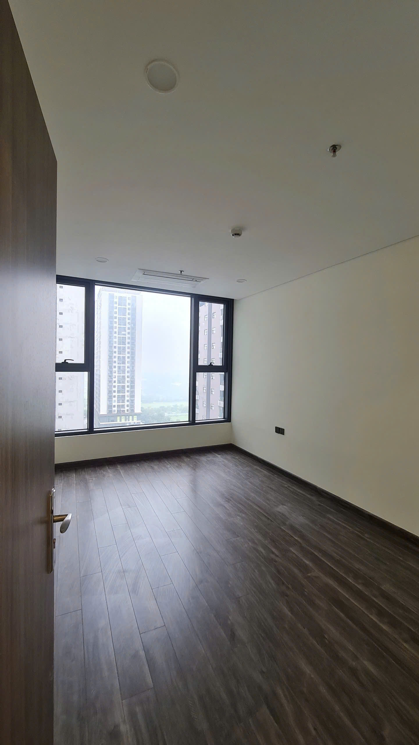 Bán căn góc 4 ngủ 142m2 tòa N01T7 Ngoại giao đoàn, đồ cơ bản, view hồ Ngoại giao đoàn 3