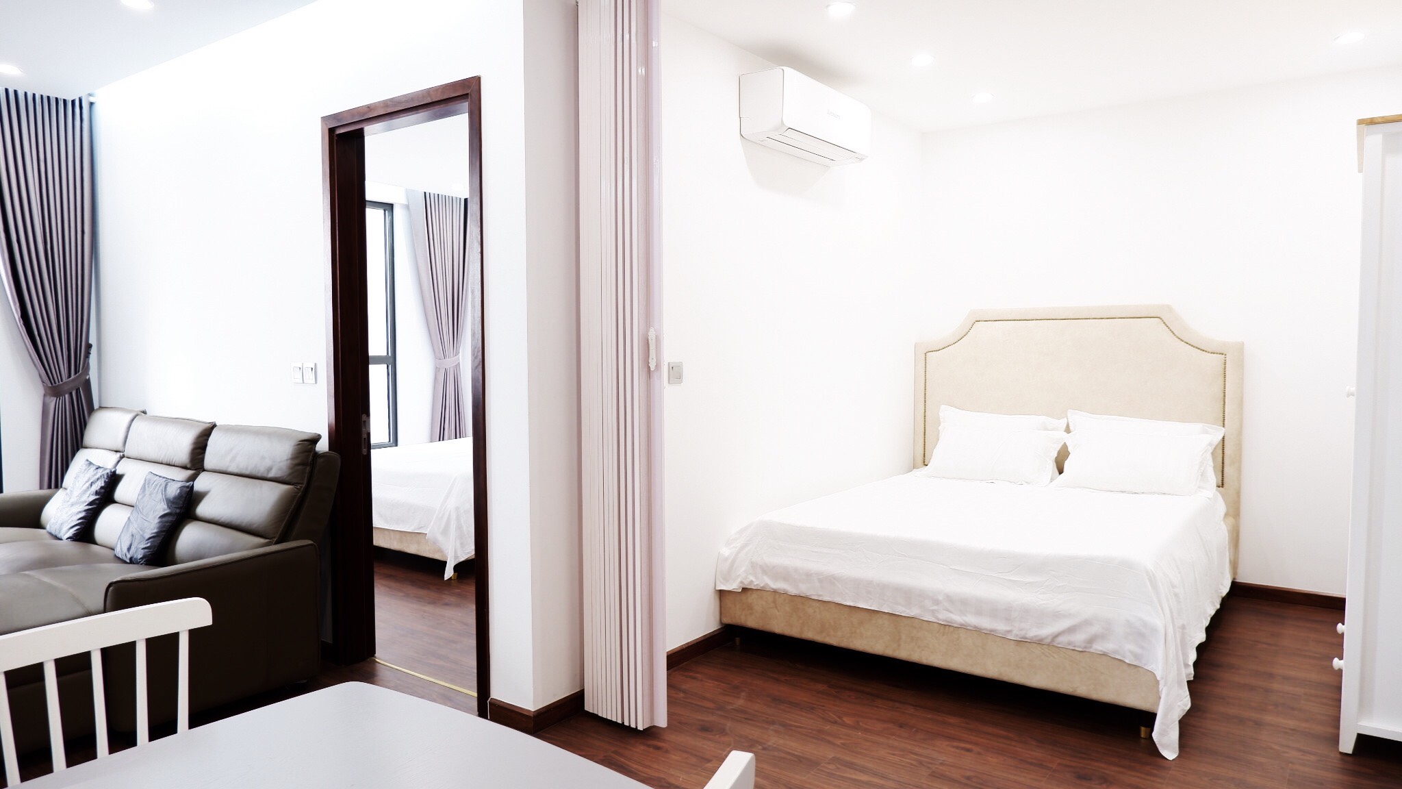 Bán căn hộ 1 phòng ngủ đã có sổ, đầy đủ nội thất chung cư 6th Element 4