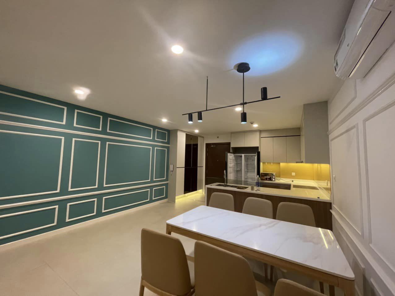 Bán căn hộ 2 ngủ 84m2 full đồ mới đẹp, dự án Kosmo Tây Hồ 4
