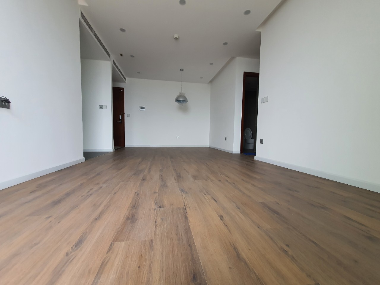 Bán căn hộ 2 phòng ngủ tầng cao đồ cơ bản tòa M chung cư 6th Element 2