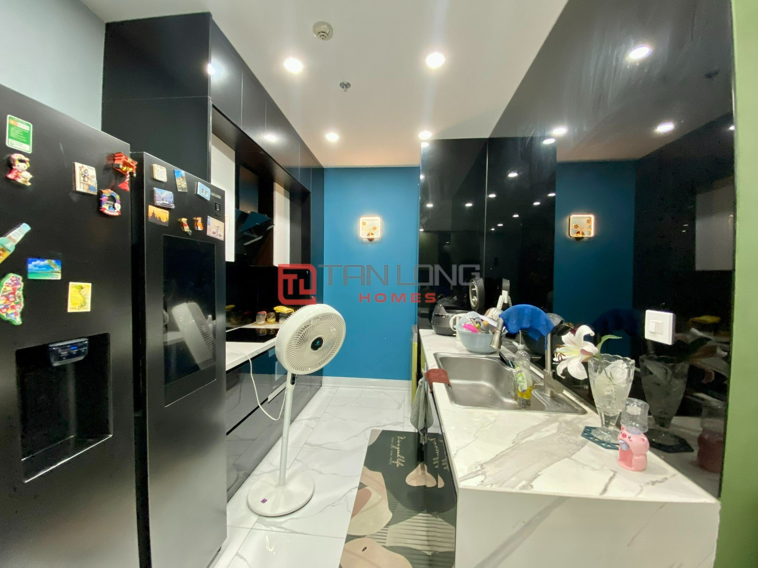 Bán căn hộ 3 ngủ 111,8m2 full đồ view thoáng, sổ có sẵn tại N03T3 Ngoại Giao Đoàn 4