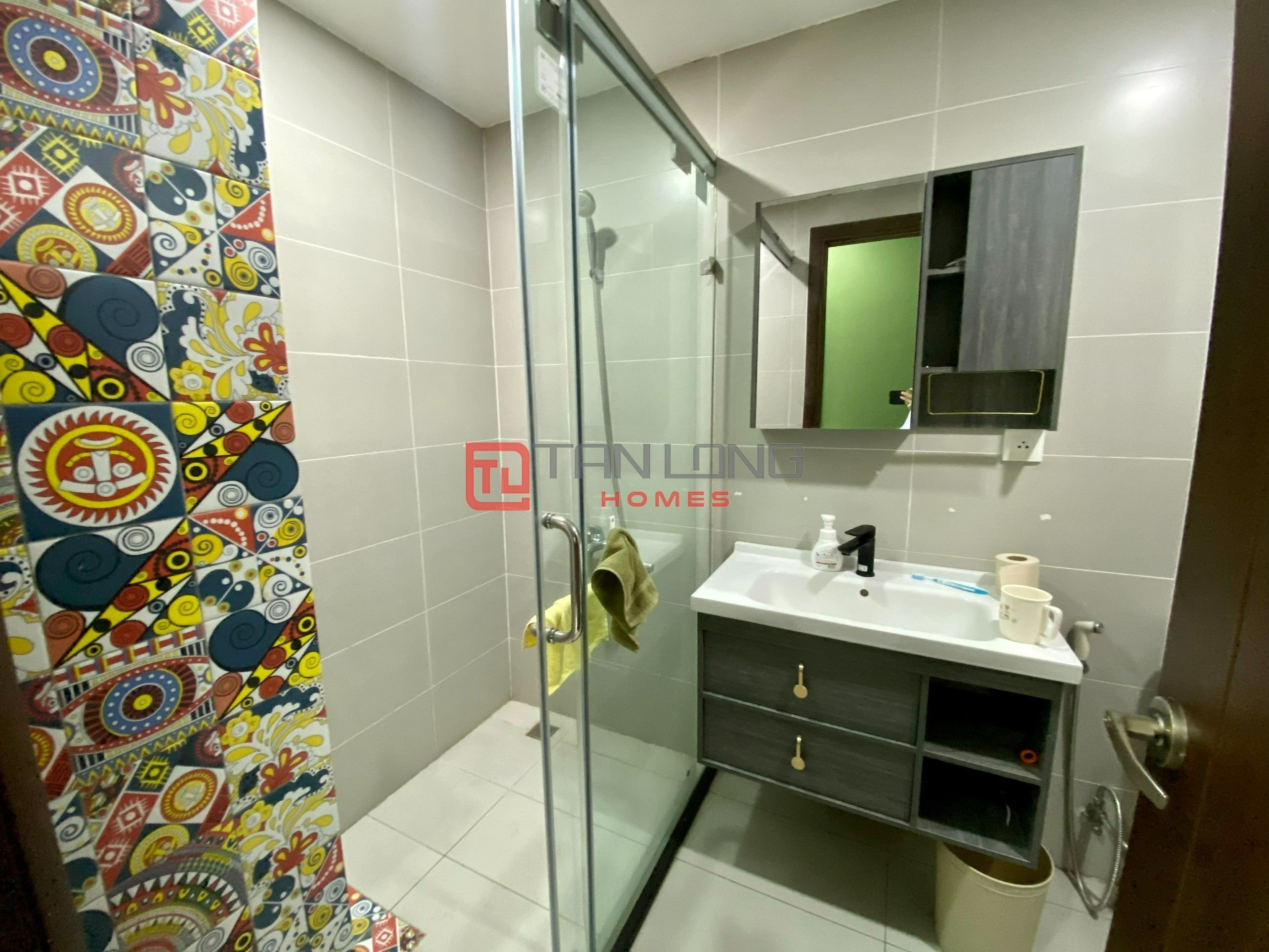 Bán căn hộ 3 ngủ 111,8m2 full đồ view thoáng, sổ có sẵn tại N03T3 Ngoại Giao Đoàn 8