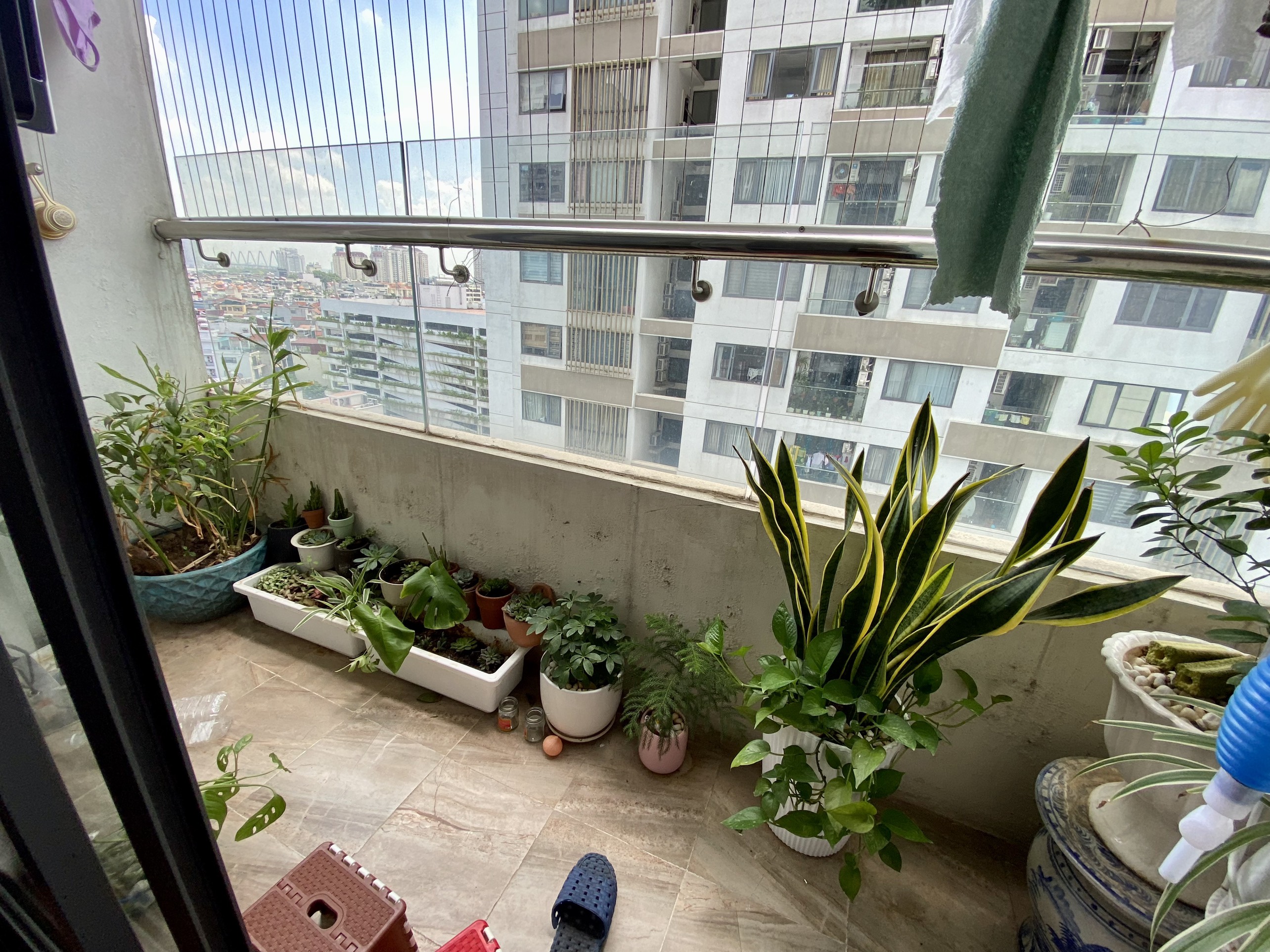 Bán căn hộ 3 ngủ 111m2 tầng cao, full đồ mới tại N04B Ngoại Giao Đoàn 11