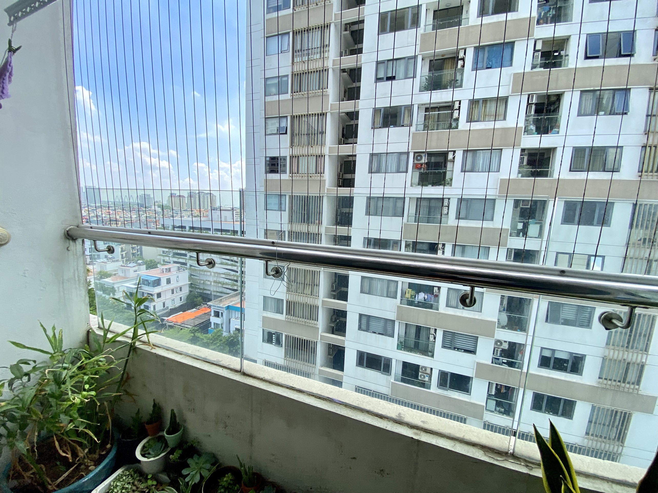 Bán căn hộ 3 ngủ 111m2 tầng cao, full đồ mới tại N04B Ngoại Giao Đoàn 12
