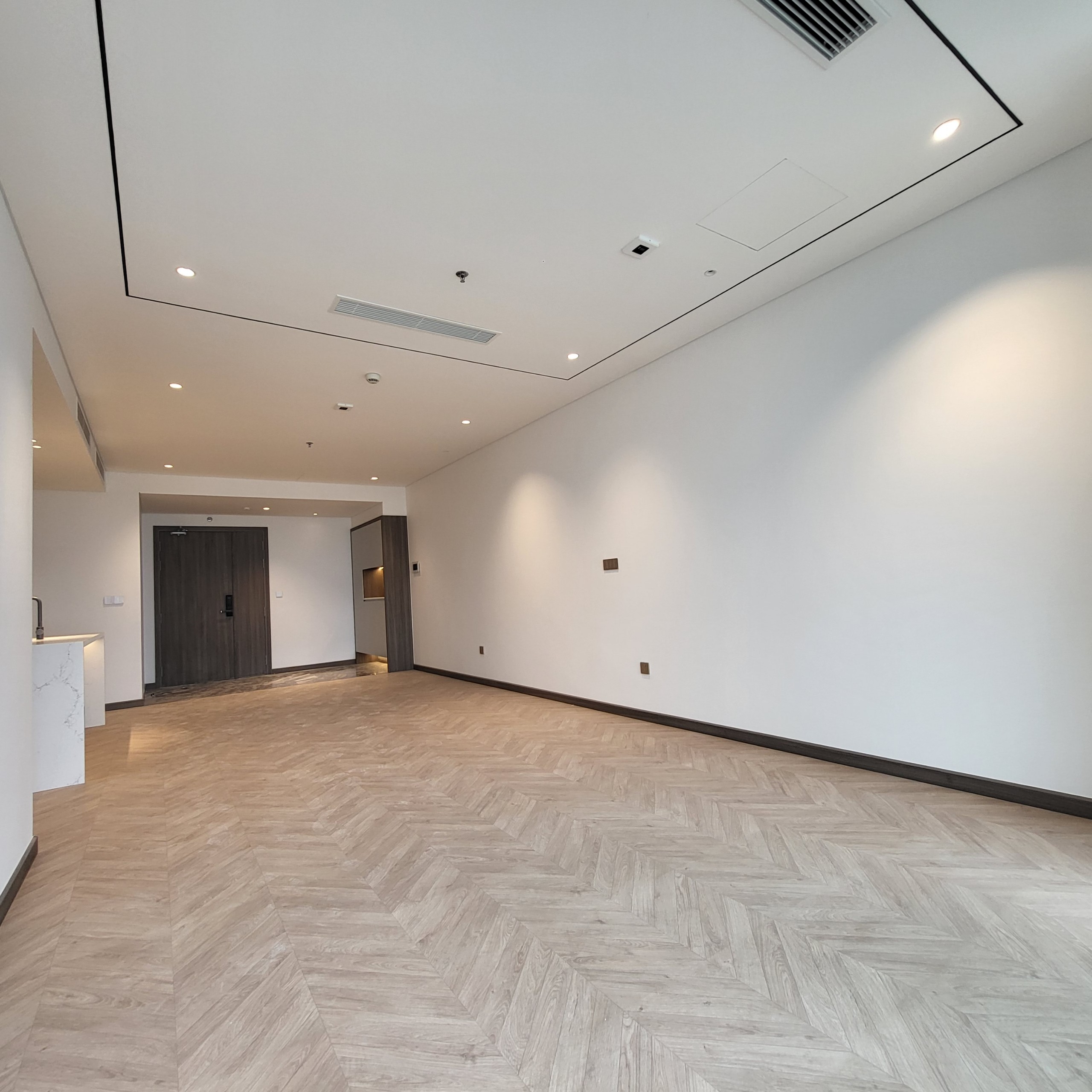 Bán căn hộ 3 ngủ 141m2 tầng trung tòa N01T6 Ngoại Giao Đoàn 2