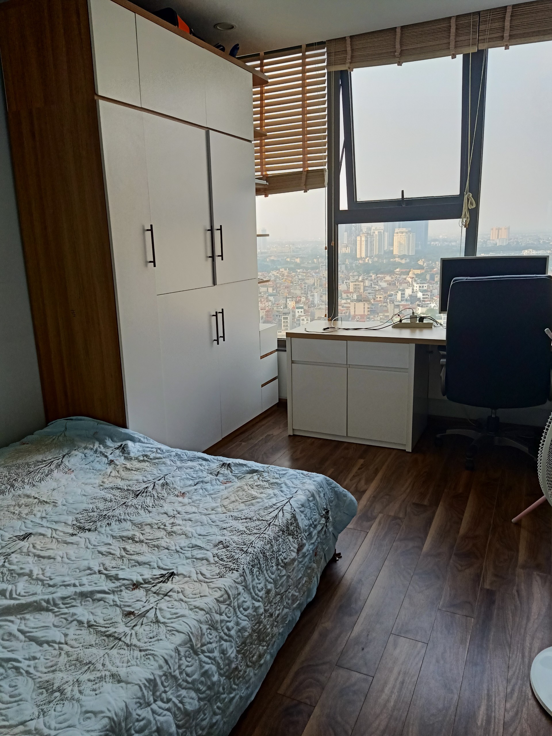 Bán căn hộ 3 ngủ 93,3m2 view trực diện Hồ tòa N01T8 Ngoại Giao Đoàn 4