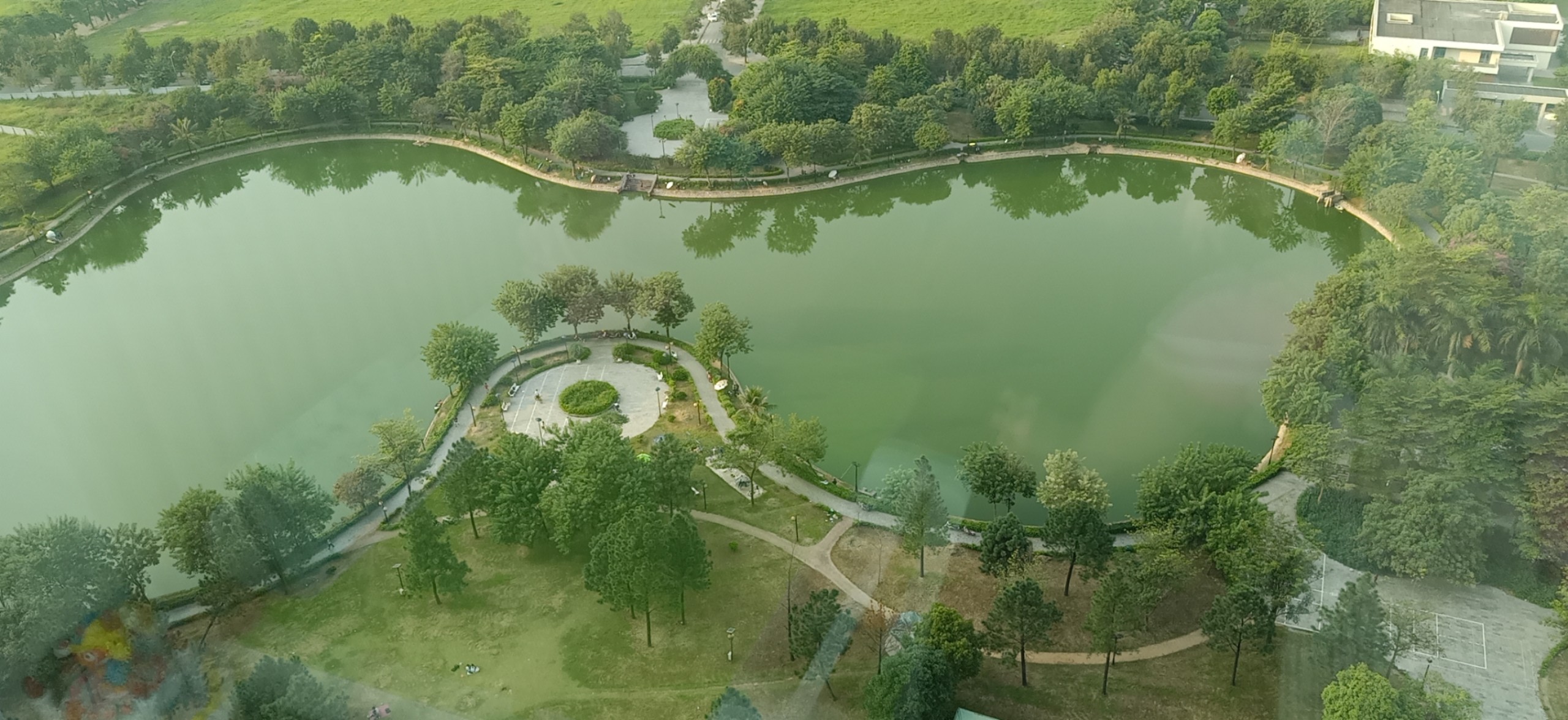 Bán căn hộ 3 ngủ 93,3m2 view trực diện Hồ tòa N01T8 Ngoại Giao Đoàn 8