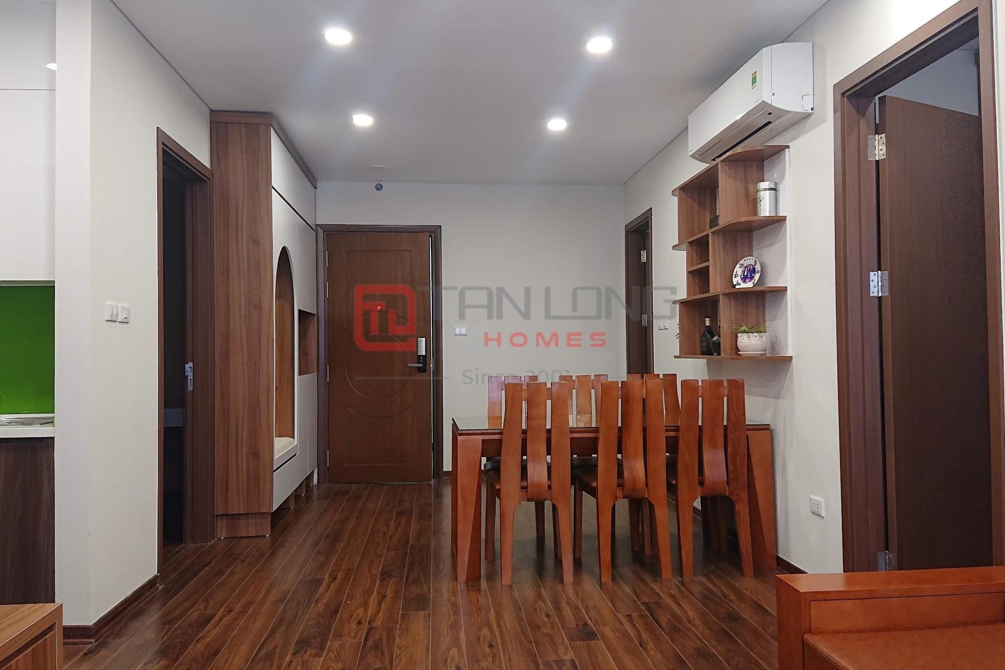 Bán căn hộ 3 ngủ 95m2 tầng trung view thoáng tháp A tòa N01T1 Ngoại Giao Đoàn 5
