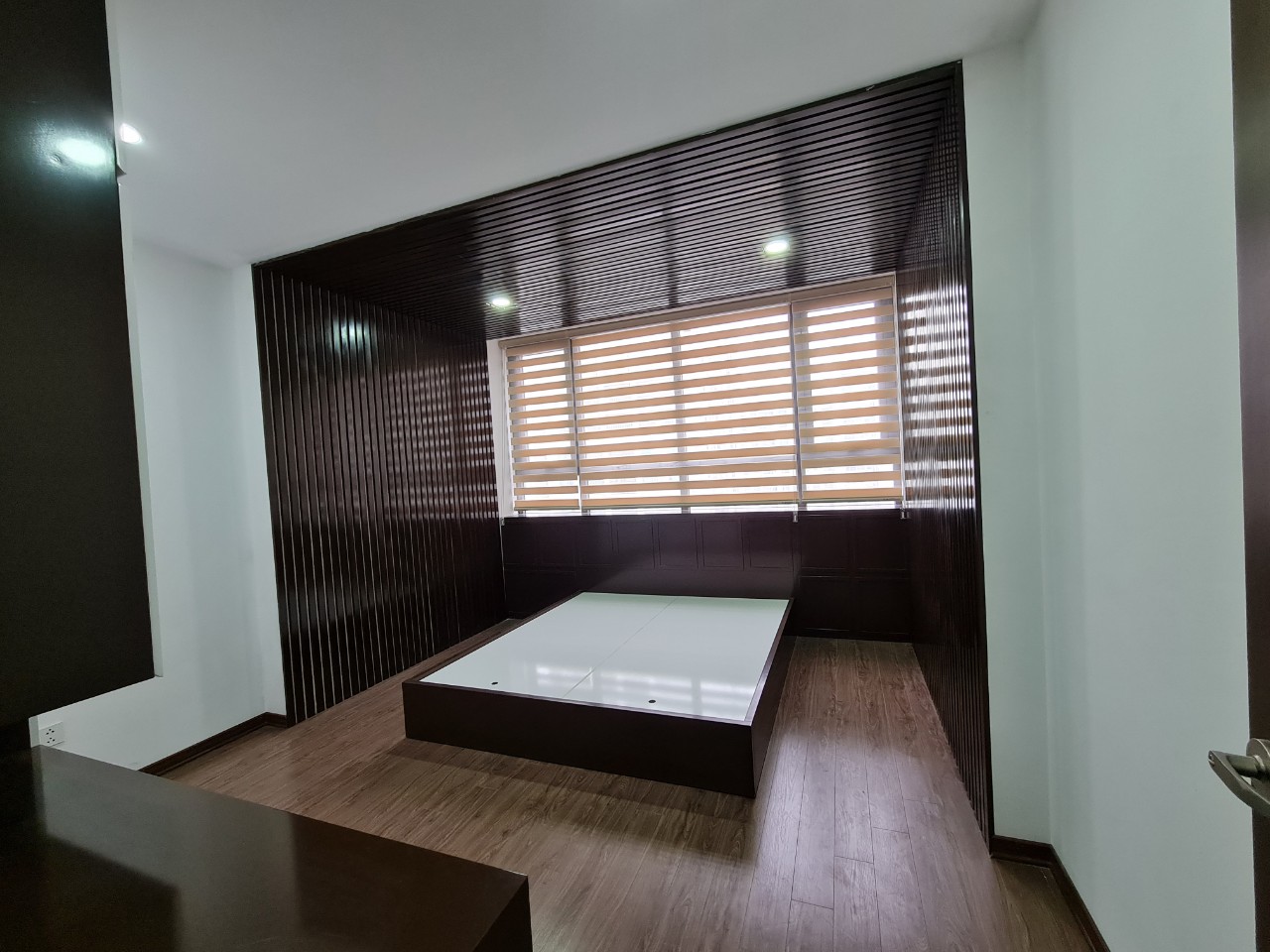 Bán căn hộ 3 ngủ tầng trung tòa N03-T3A khu Ngoại Giao Đoàn, Bắc Từ Liêm, Hà Nội 1