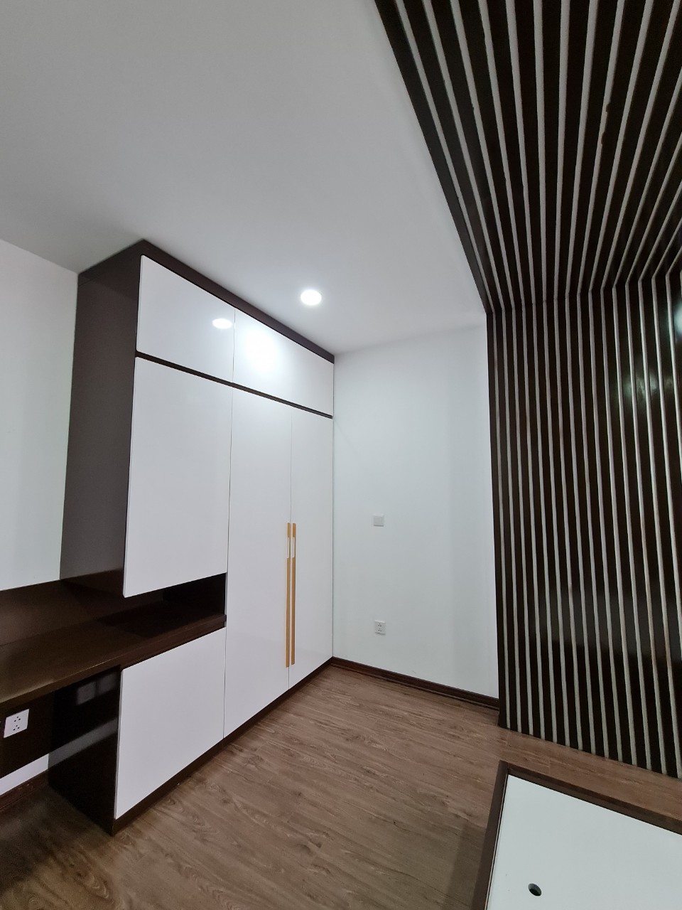 Bán căn hộ 3 ngủ tầng trung tòa N03-T3A khu Ngoại Giao Đoàn, Bắc Từ Liêm, Hà Nội 3