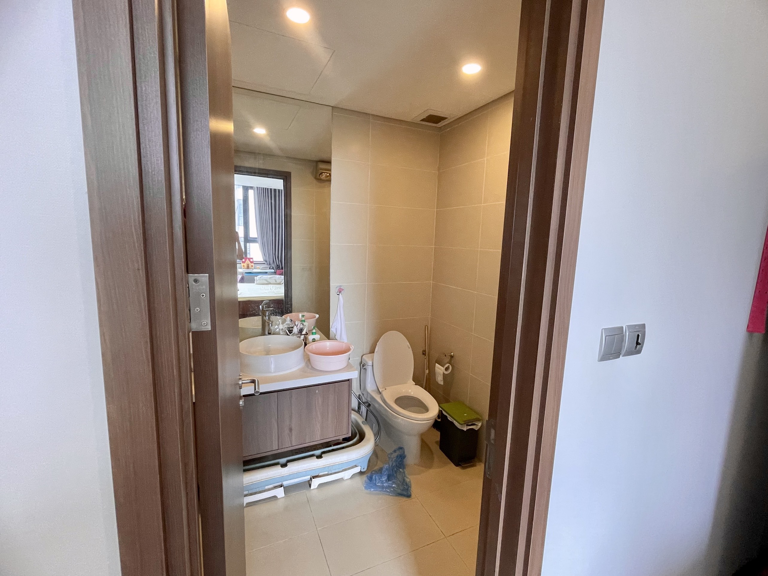 Bán căn hộ 3 phòng ngủ tòa N01T4 Ngoại giao đoàn 7