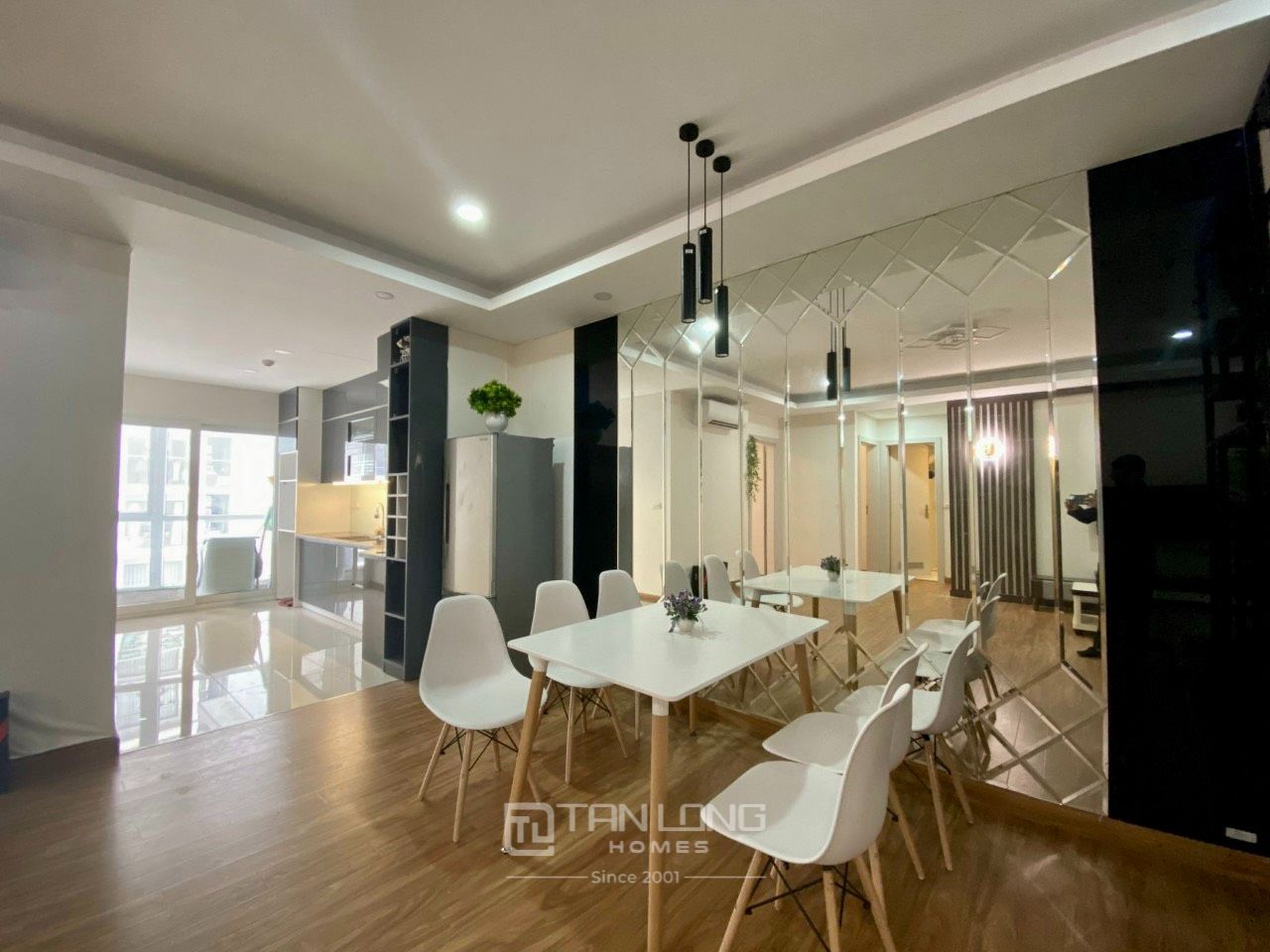 Bán căn hộ 3PN, 2wc full nội thất DT 102m2 Tòa N03T5, khu ngoại giao đoàn 2
