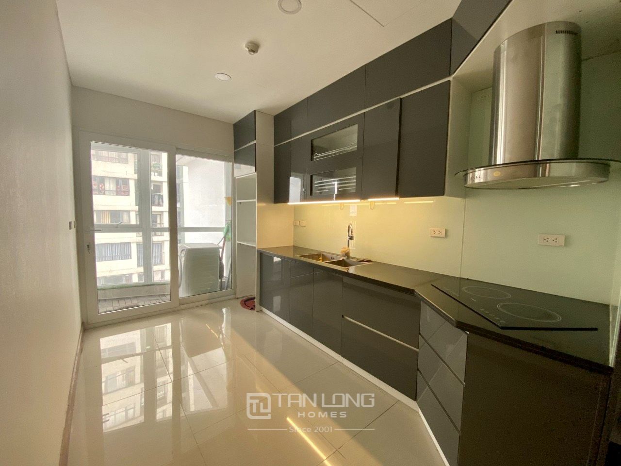Bán căn hộ 3PN, 2wc full nội thất DT 102m2 Tòa N03T5, khu ngoại giao đoàn 4