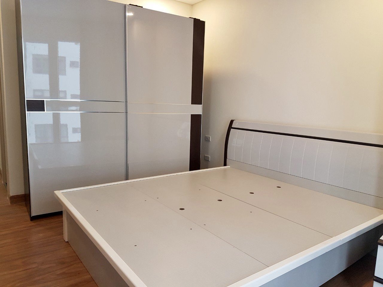 Bán căn hộ 3PN/102m2 full đồ, có sổ đỏ tòa N03T5 Ngoại Giao Đoàn (bao thuế phí) 3
