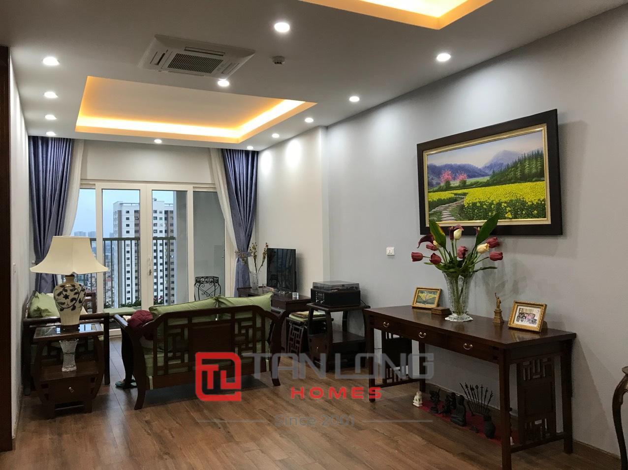Bán căn hộ 3PN/124,3m2 tầng cao, full đồ tòa N02T2 Ngoại Giao Đoàn 2
