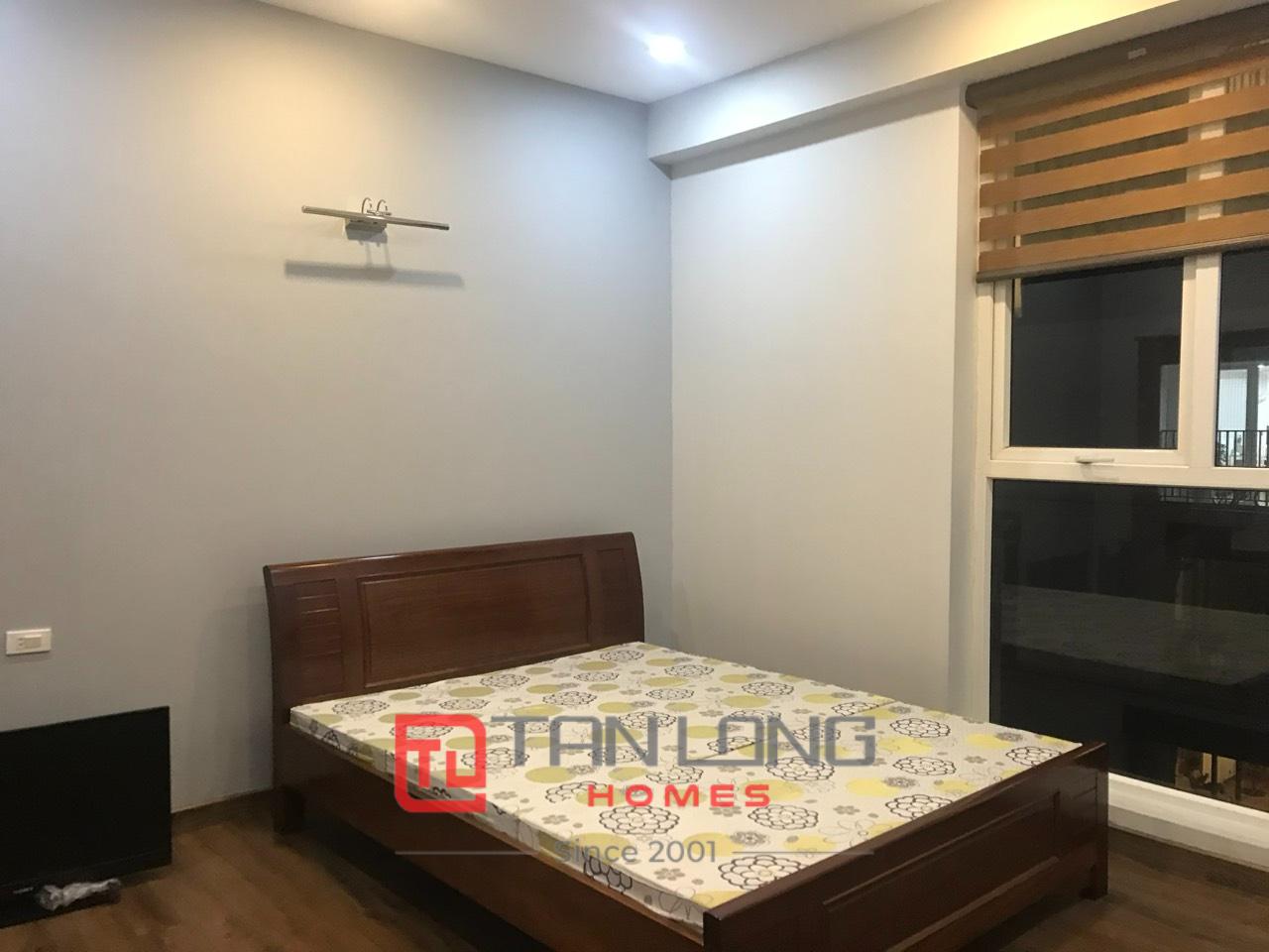 Bán căn hộ 3PN/124,3m2 tầng cao, full đồ tòa N02T2 Ngoại Giao Đoàn 4