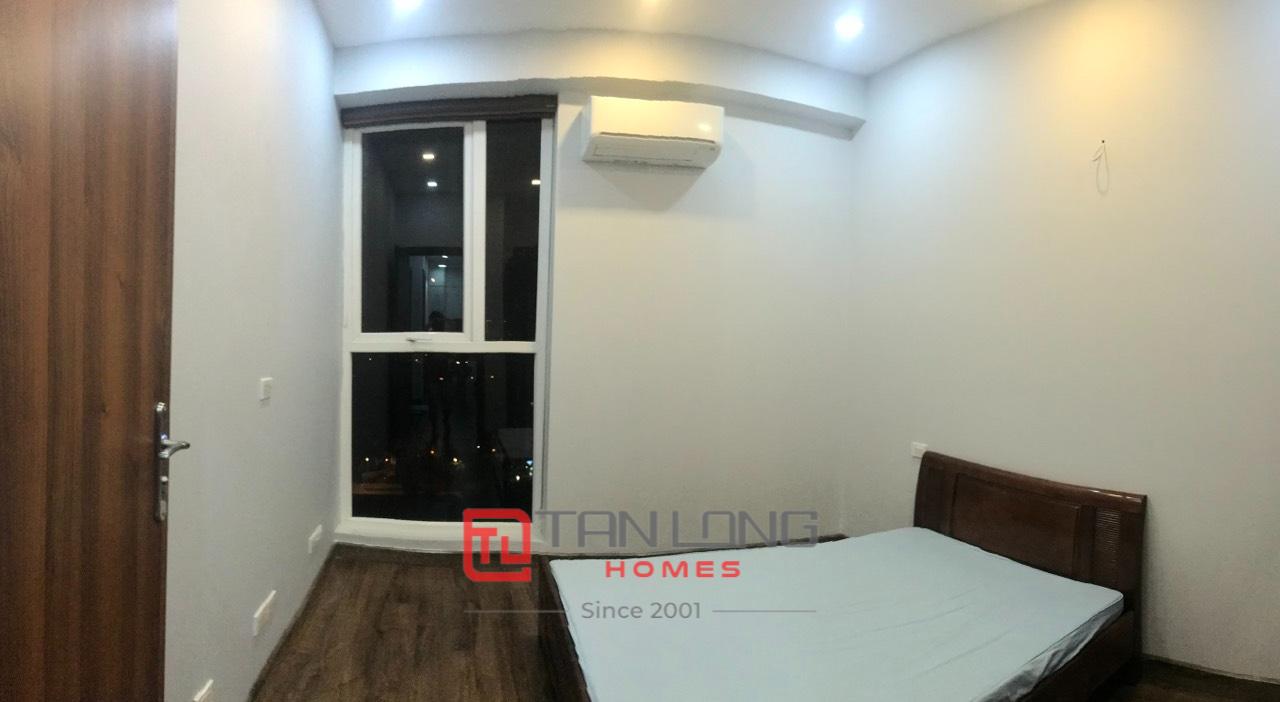 Bán căn hộ 3PN/124,3m2 tầng cao, full đồ tòa N02T2 Ngoại Giao Đoàn 5